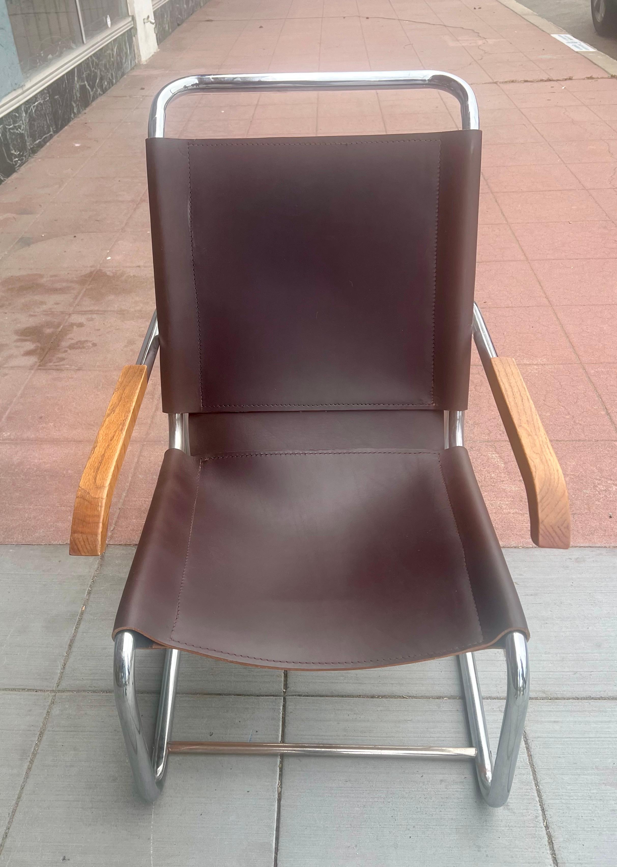 Art Deco Cantilever Marcel Breuer B35 Brown Leather Lounge Chair In Excellent Condition For Sale In San Diego, CA