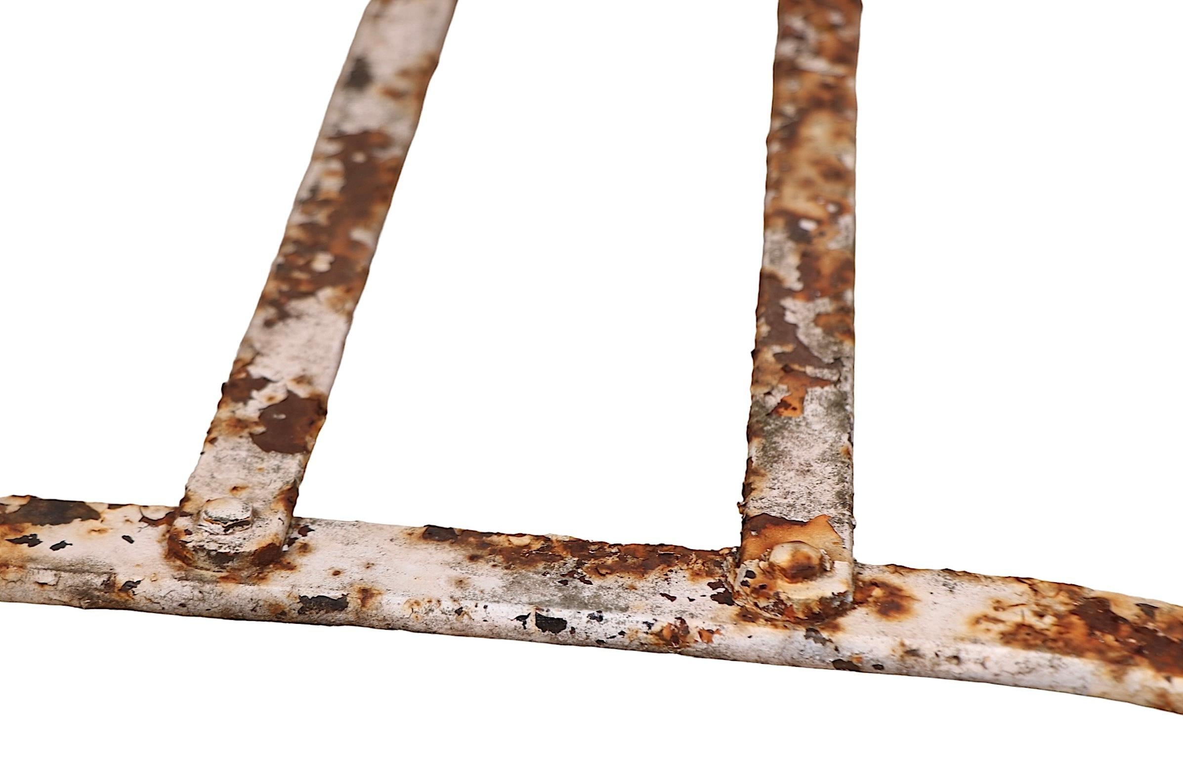 Art Deco Cantilevered Spring Garden Chair att. to Cincinnati Artistic Iron Works In Fair Condition For Sale In New York, NY