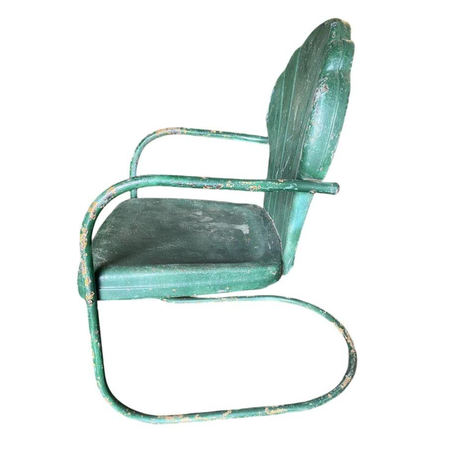 Art Deco Cantilevered Steel Clam Shell Patio Lounge Chair For Sale 1