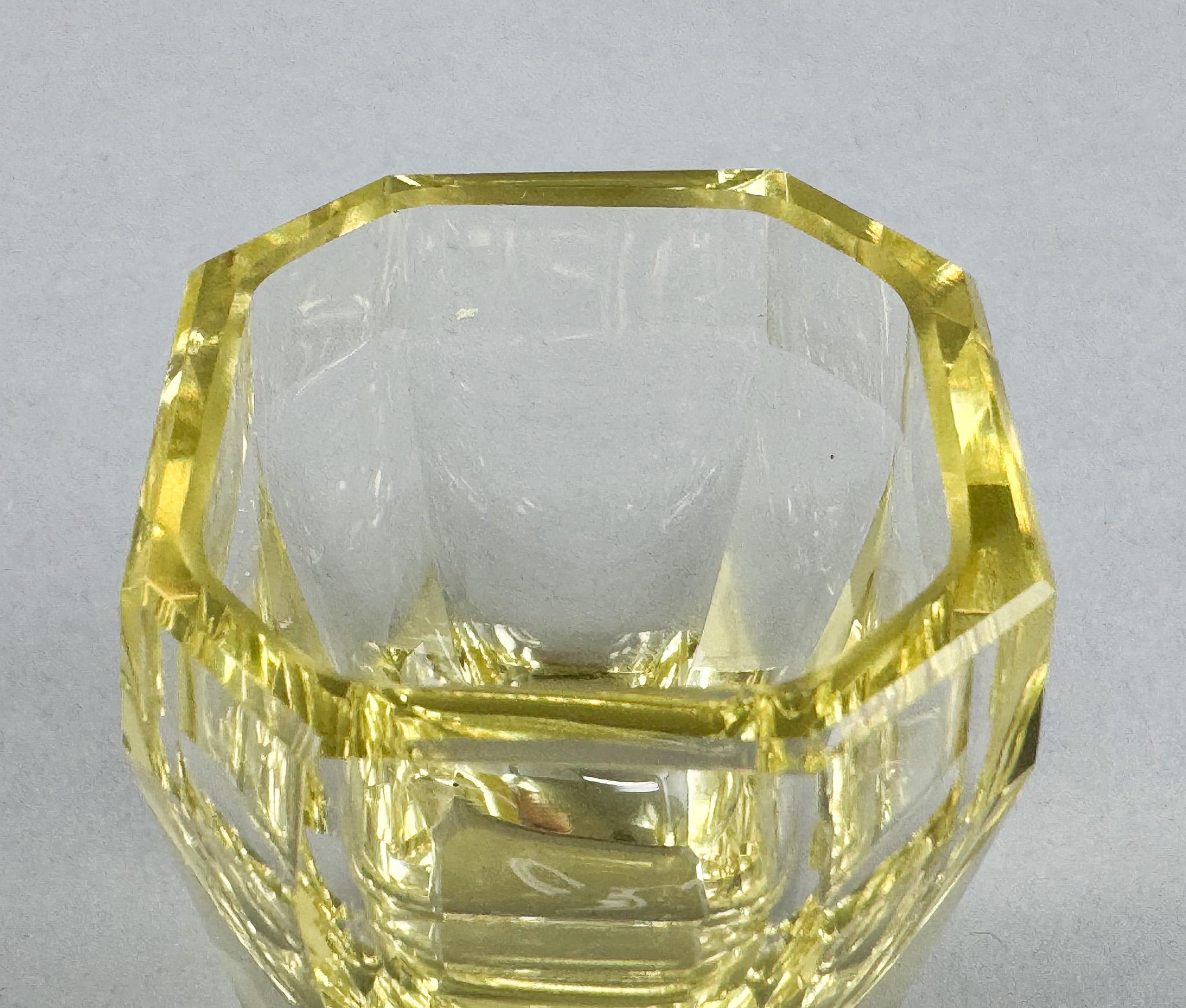 Art Deco Carafe Decanter with 6 Glasses, Labeled For Sale 1