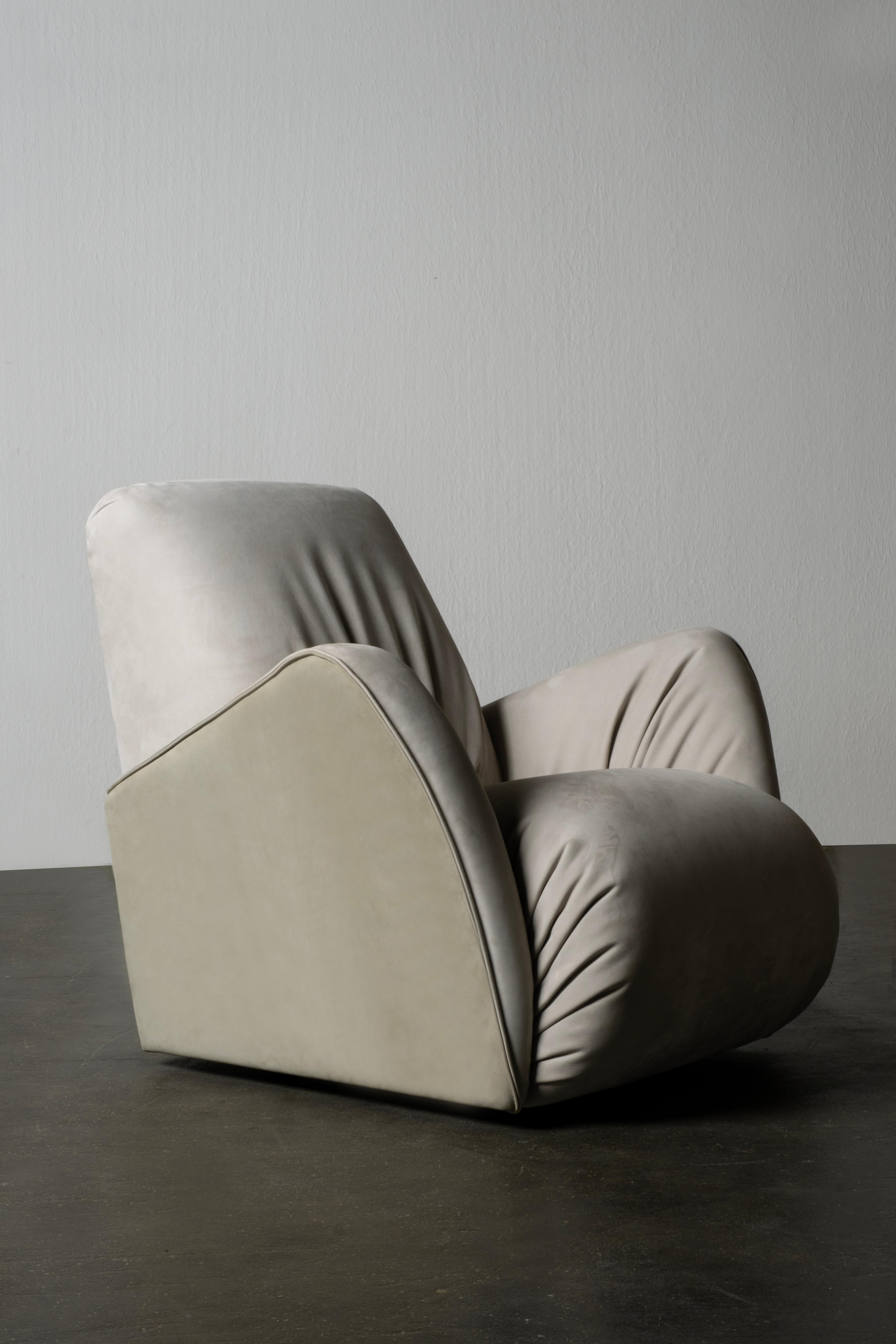 XXIe siècle et contemporain Fauteuil Art Déco Caramulo, pivotant, cuir nubuck, fait main Portugal Greenapple en vente