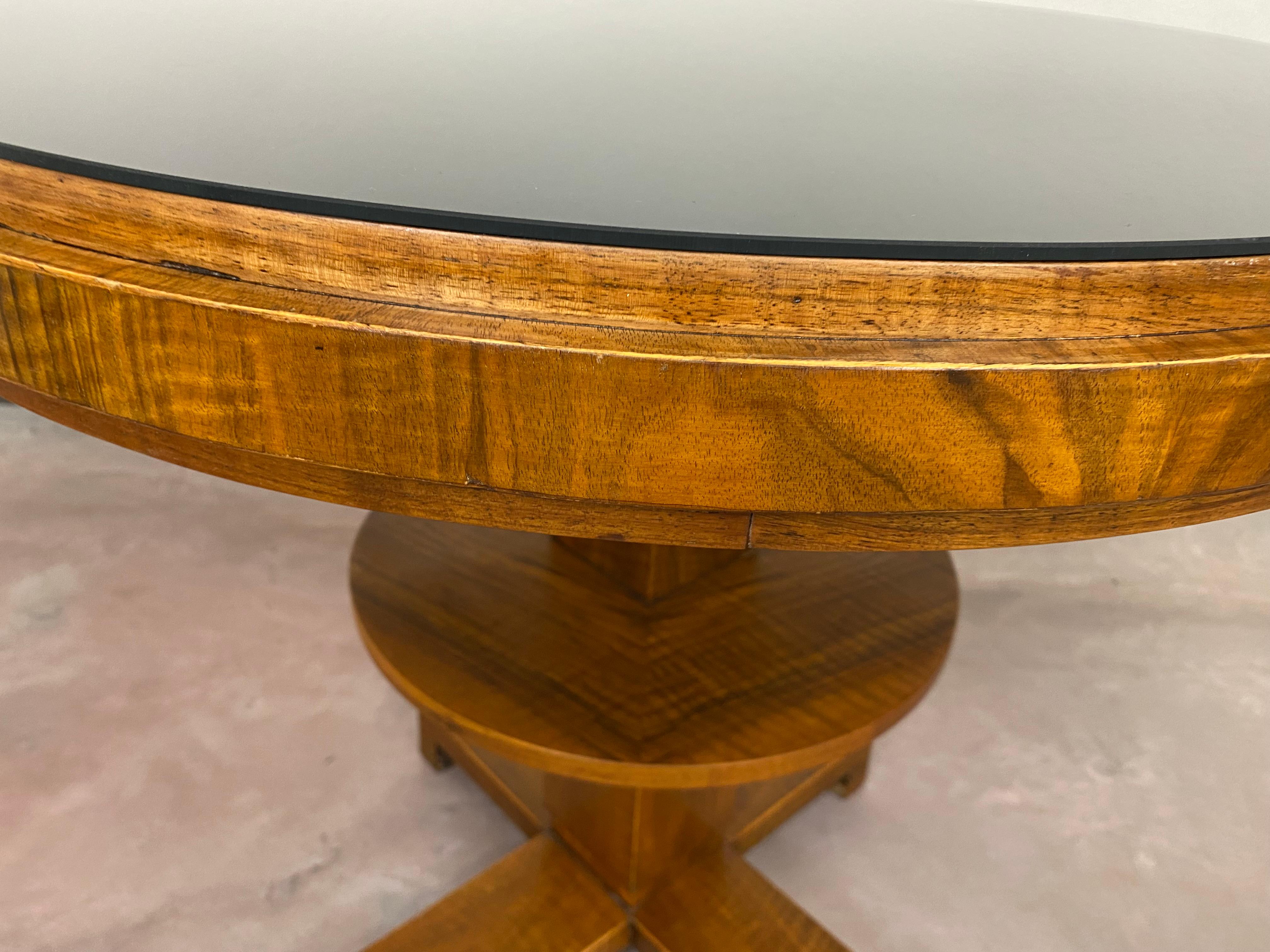Table à cartes Art Déco avec plateau en verre noir Excellent état - En vente à Banská Štiavnica, SK