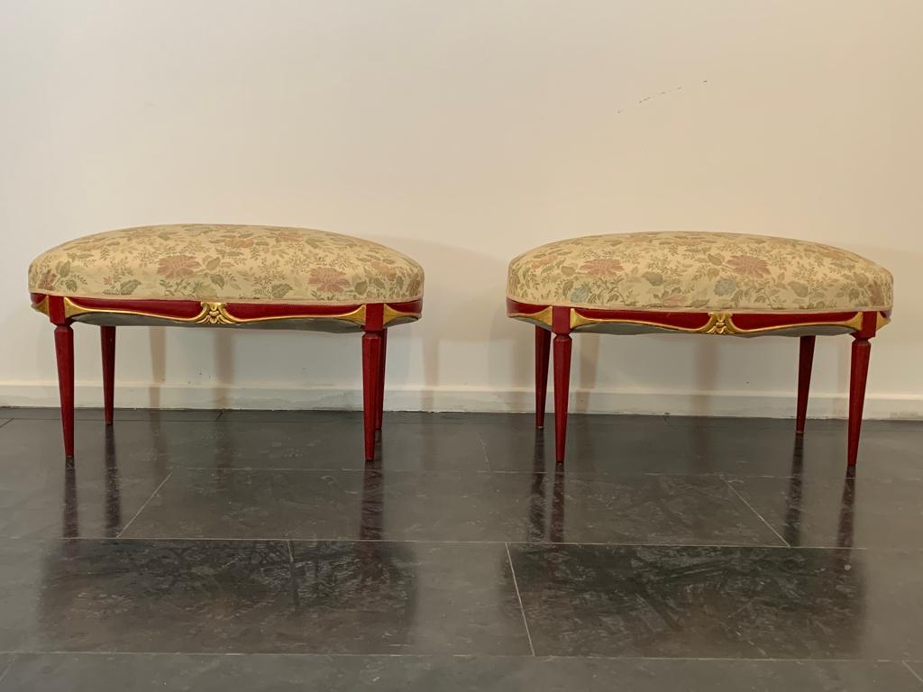Art Deco cardinal red lacquered pouf with carved details, 1930s For Sale 6