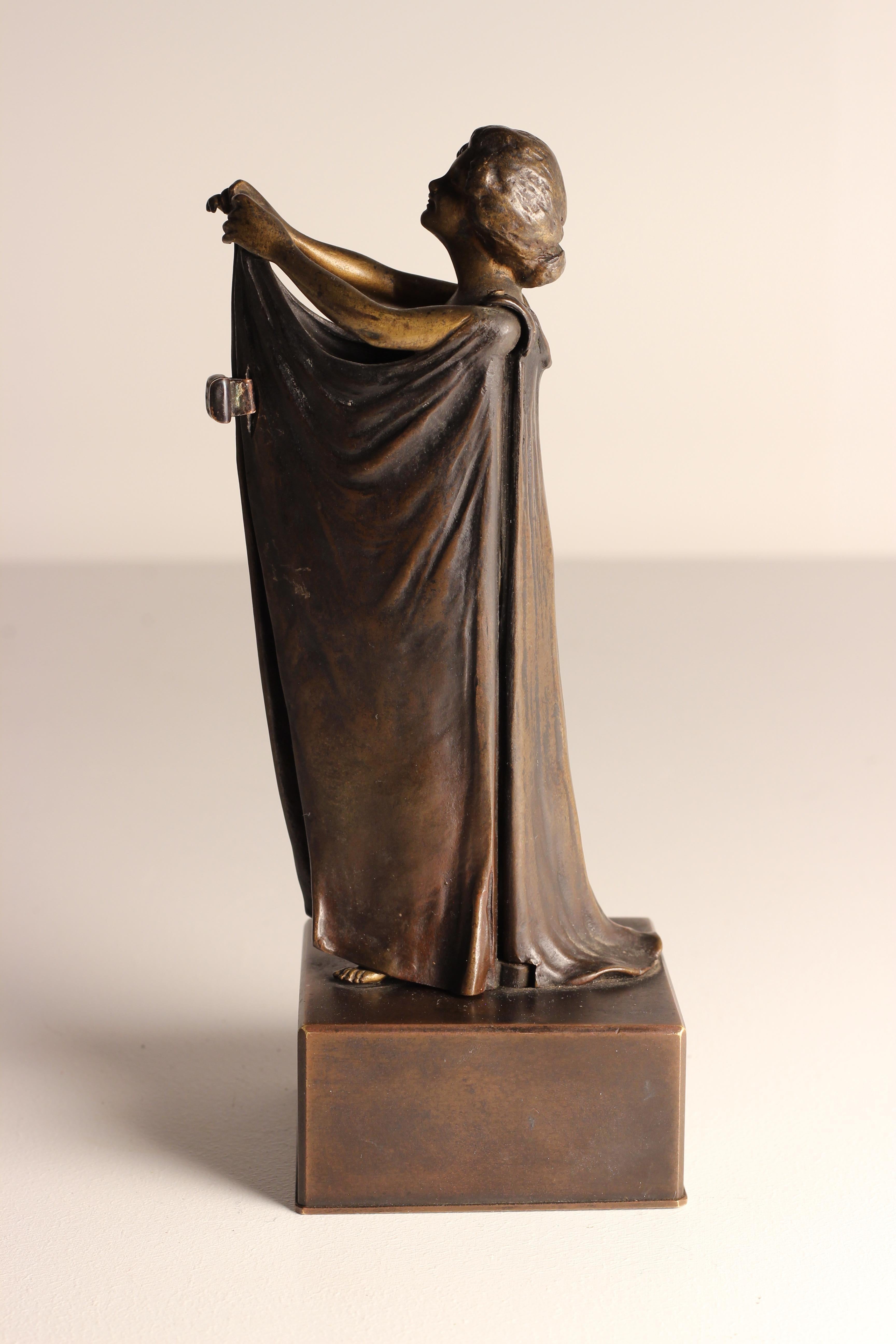 Hand-Crafted Art Deco Carl Kauba Automaton Bronze Nude with Mechanical Cape 1920’s Austria For Sale