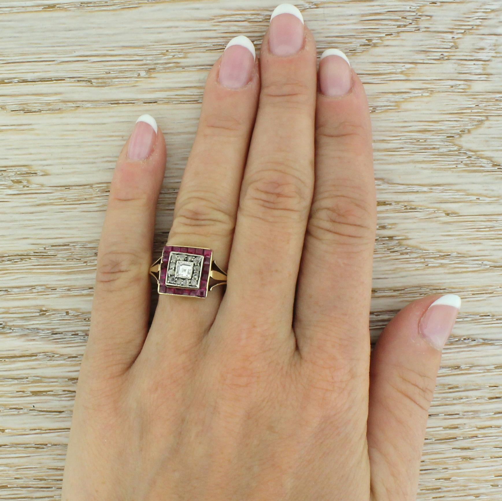 Women's or Men's Art Deco Carré Cut Diamond and Ruby Square Cluster Ring, circa 1920