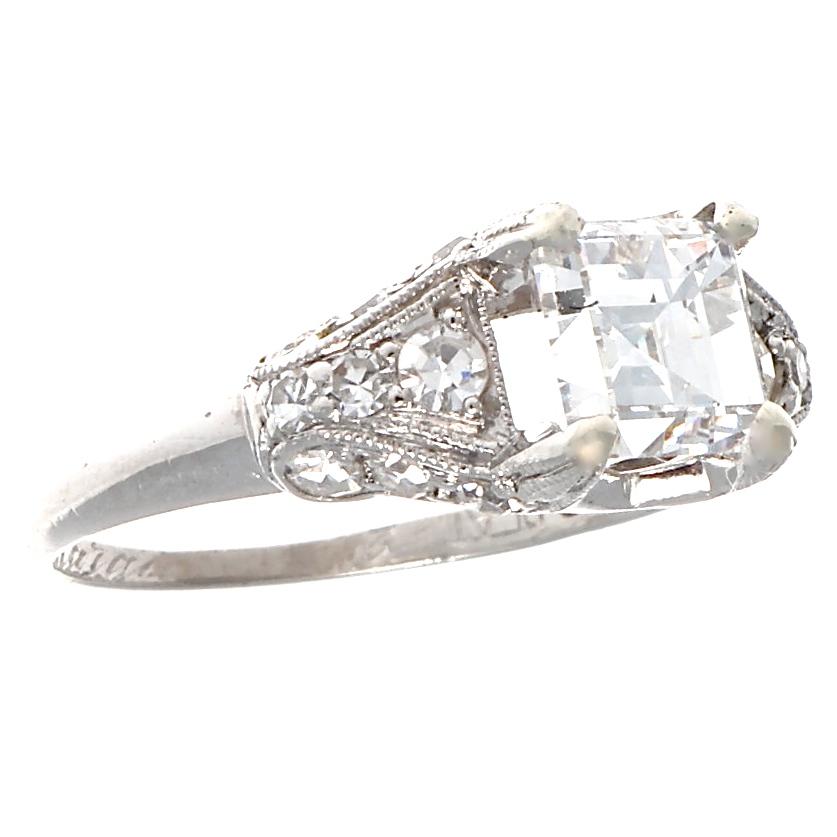 Emerald Cut Art Deco Carré Cut Diamond Platinum Engagement Ring