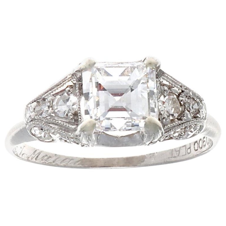 Art Deco Carré Cut Diamond Platinum Engagement Ring at 1stDibs