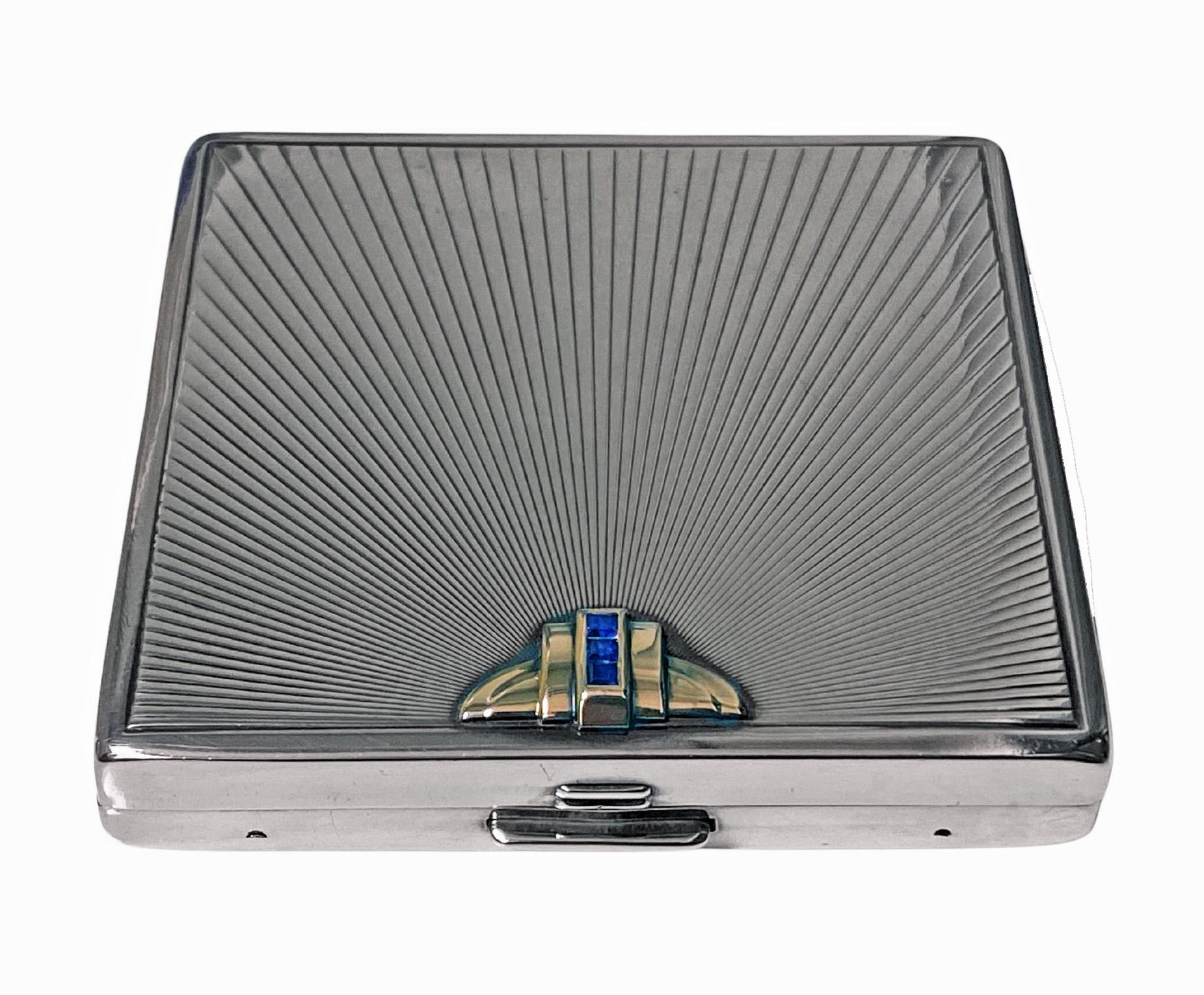 Art Deco Cartier 14K and Sterling compact case 1930s.  In Good Condition For Sale In Toronto, ON