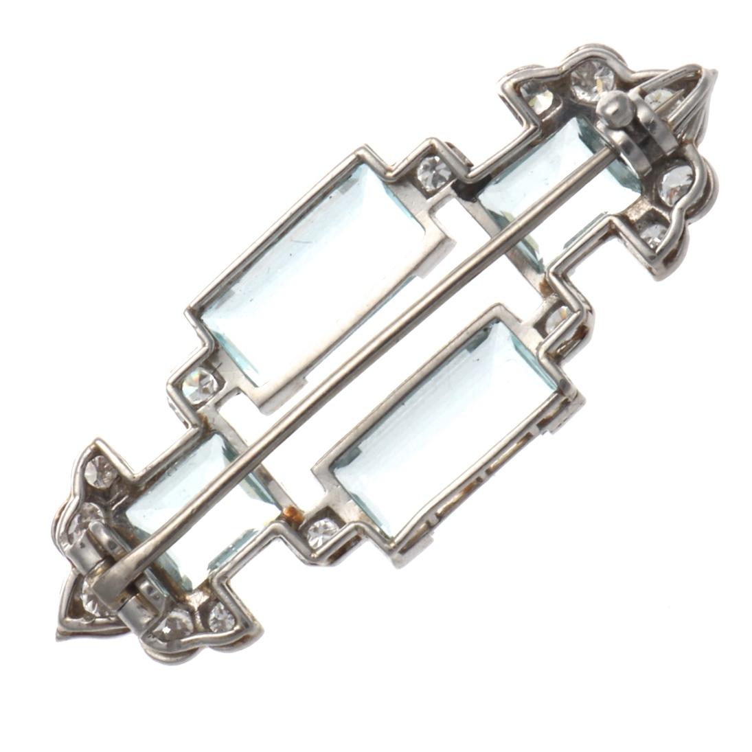 Art Deco Cartier London Aquamarine Diamond Platinum Brooch In Excellent Condition In Beverly Hills, CA