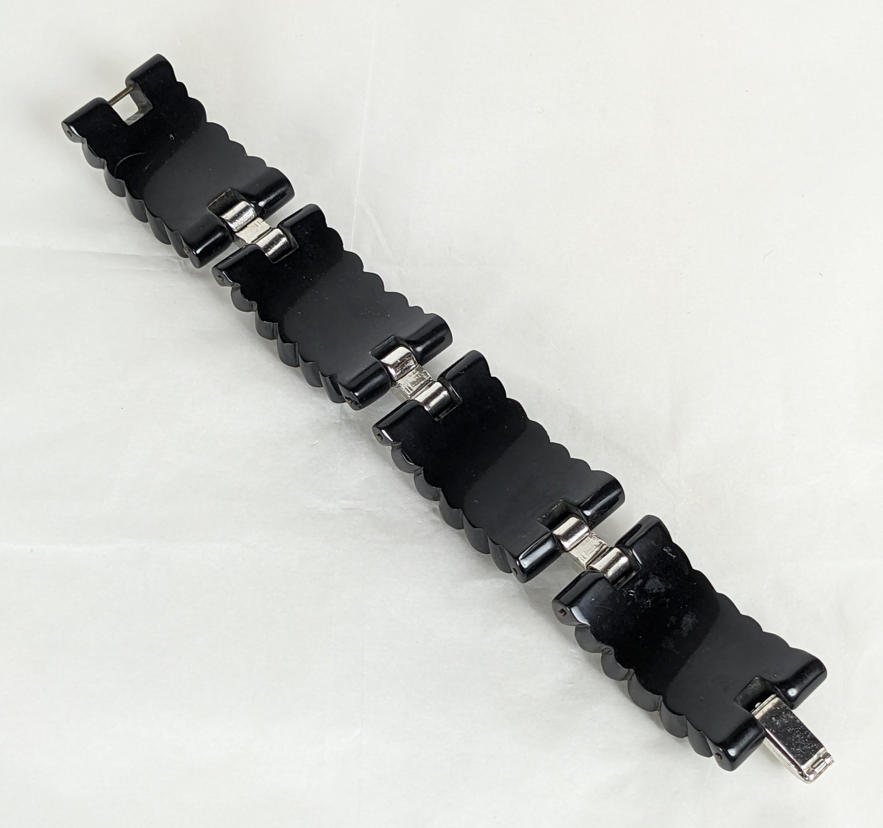 Art Deco Carved Bakelite and Pave Link Bracelet In condizioni buone in vendita a New York, NY