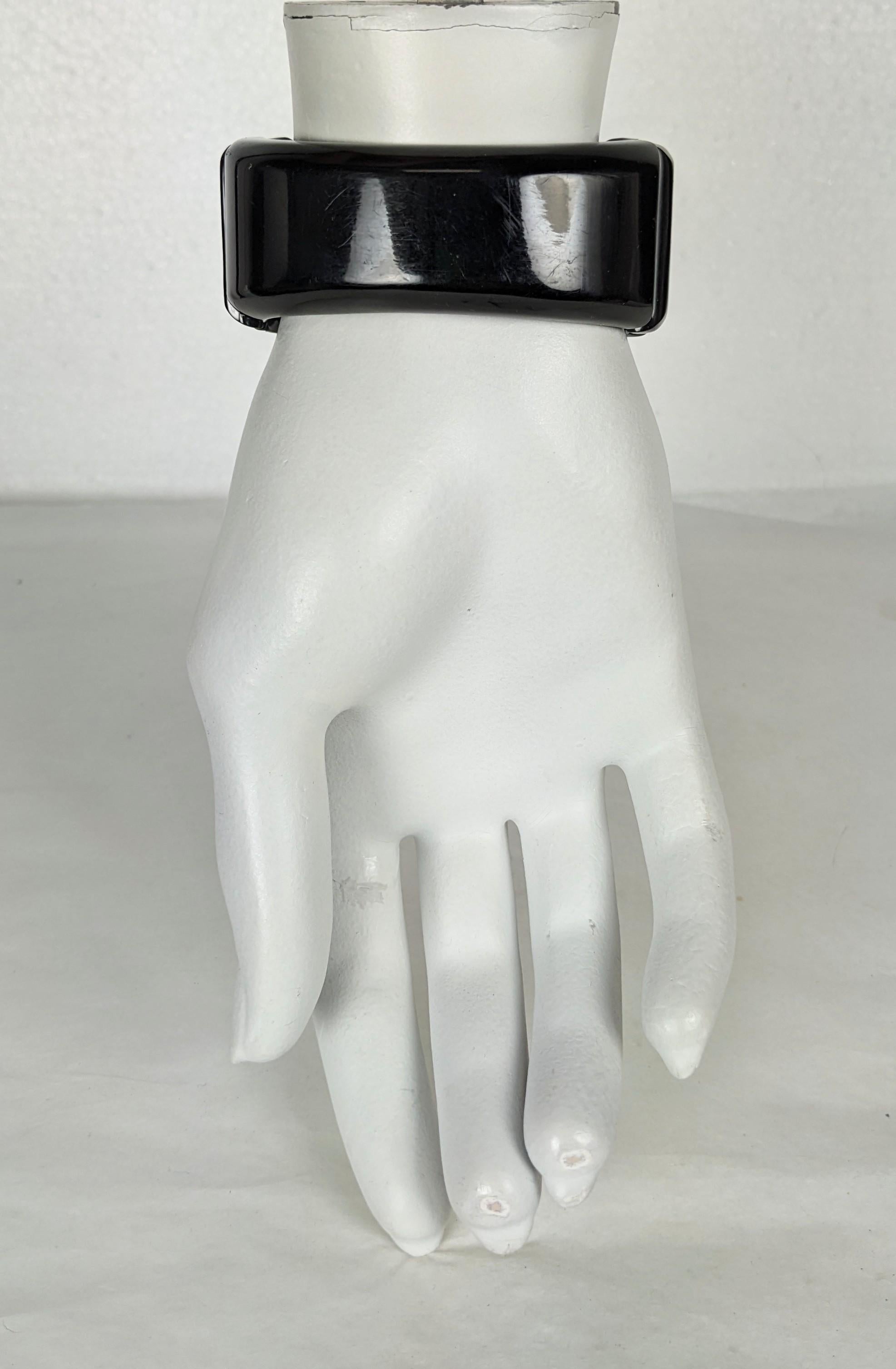 Art Deco Carved Bakelite Clamper Cuff For Sale 6