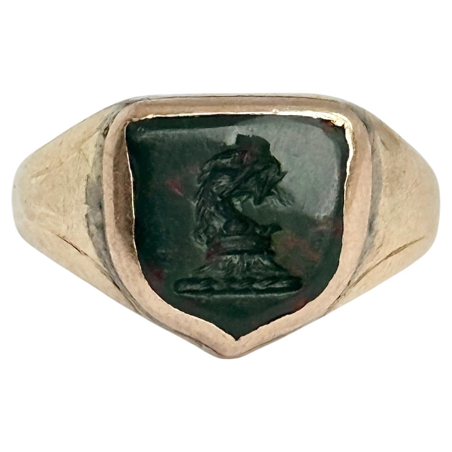Art Deco geschnitzt Blutstein und 18 Karat Gold Siegelring