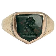 Art Deco Carved Bloodstone and 18 Carat Gold Signet Ring