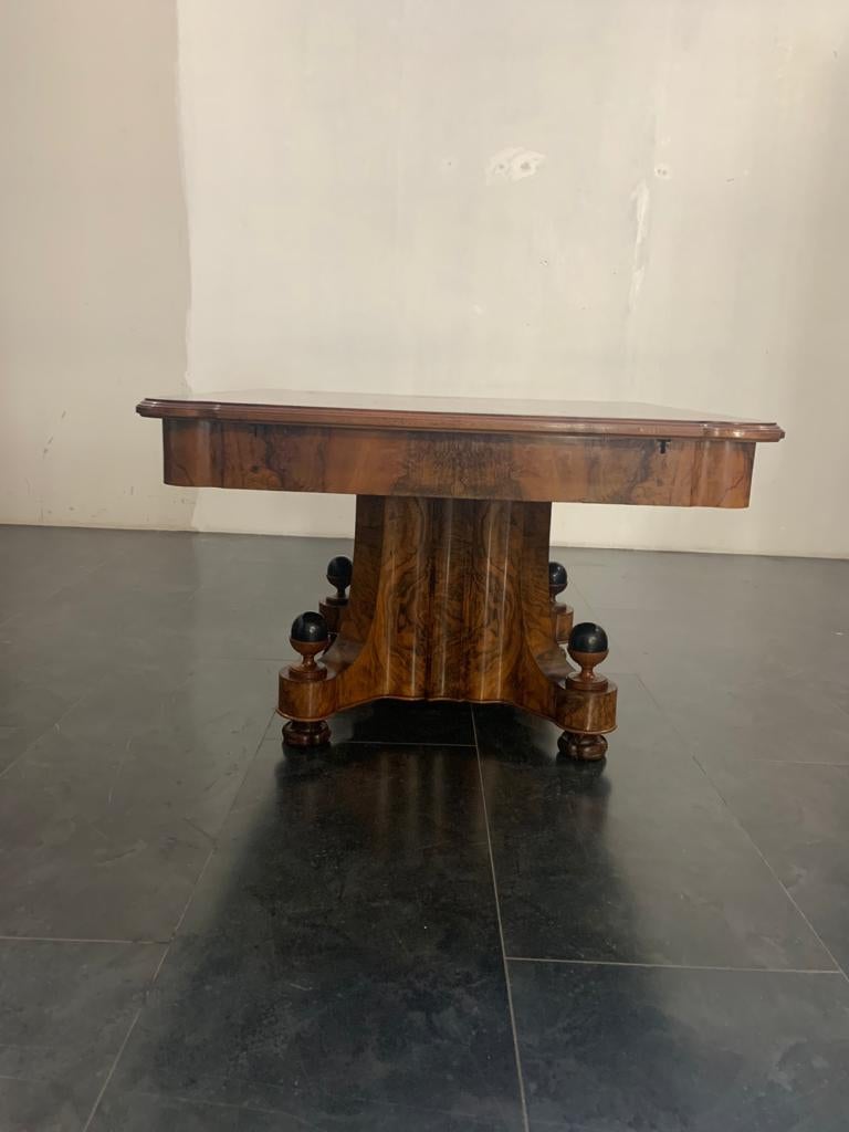 Italian Art Deco Carved Briar Dining Table, 1930s For Sale