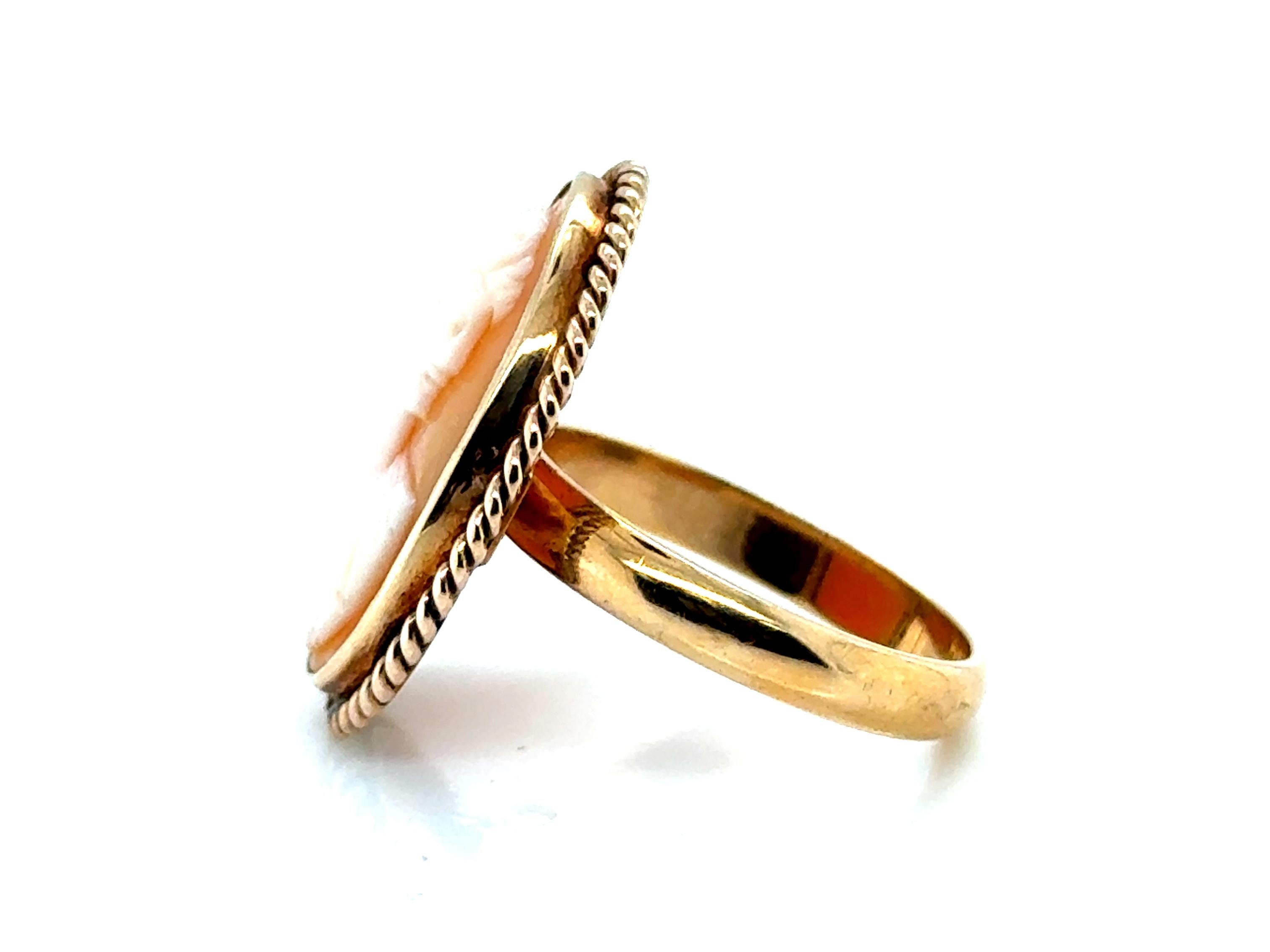 Art Deco Carved Cameo Cocktail Ring Antique Vintage Original 1930's 14K Gold In Excellent Condition For Sale In Dearborn, MI