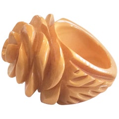 Art Deco Carved corn yellow Bakelite ring