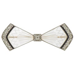 Art Deco Carved Crystal Onyx Diamond Gold Platinum Bow Brooch