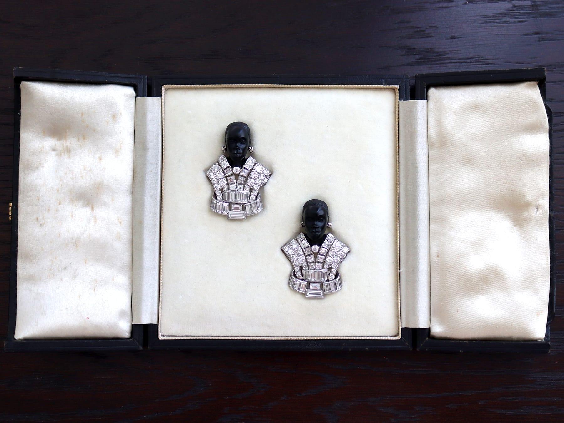 Art Decó Broches de cuarzo teñido tallado 23,06 quilates de diamantes paladio Circa 1925 en venta 2