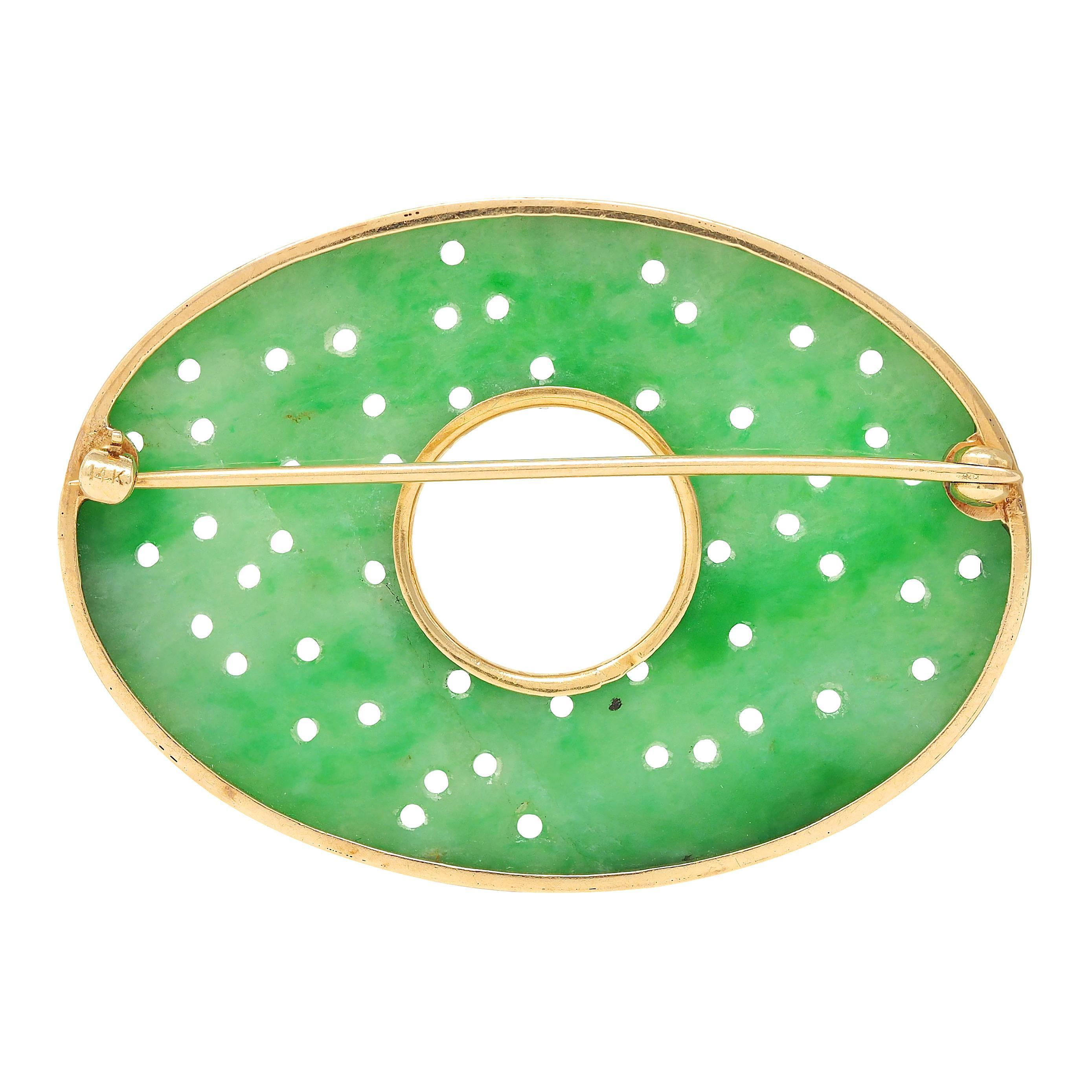 Art Decó Jade Tallado Oro Amarillo 14 Quilates Broche Floral Antiguo en Excelente estado para la venta en Philadelphia, PA