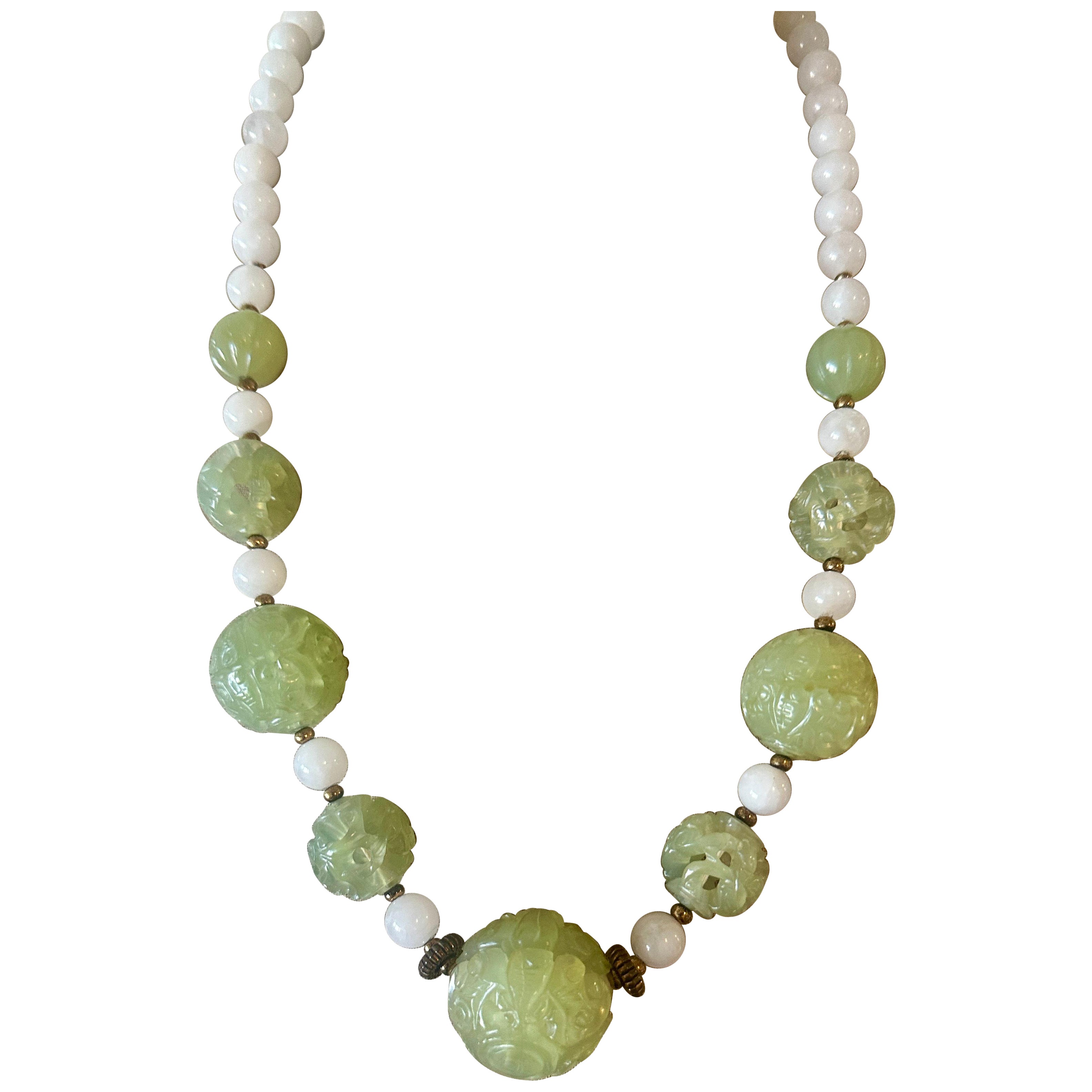Art Carved Jade Quartz Necklace Worn At Disney "Hoppers" Film Premier 1930s