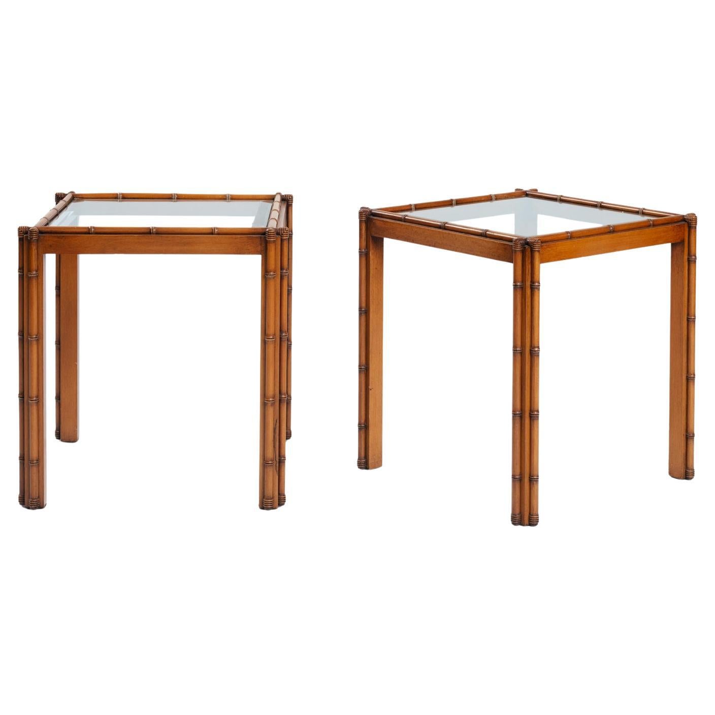 Table d'appoint Art Deco en chêne sculpté, style bambou, verre taillé, style japonais, set of 2