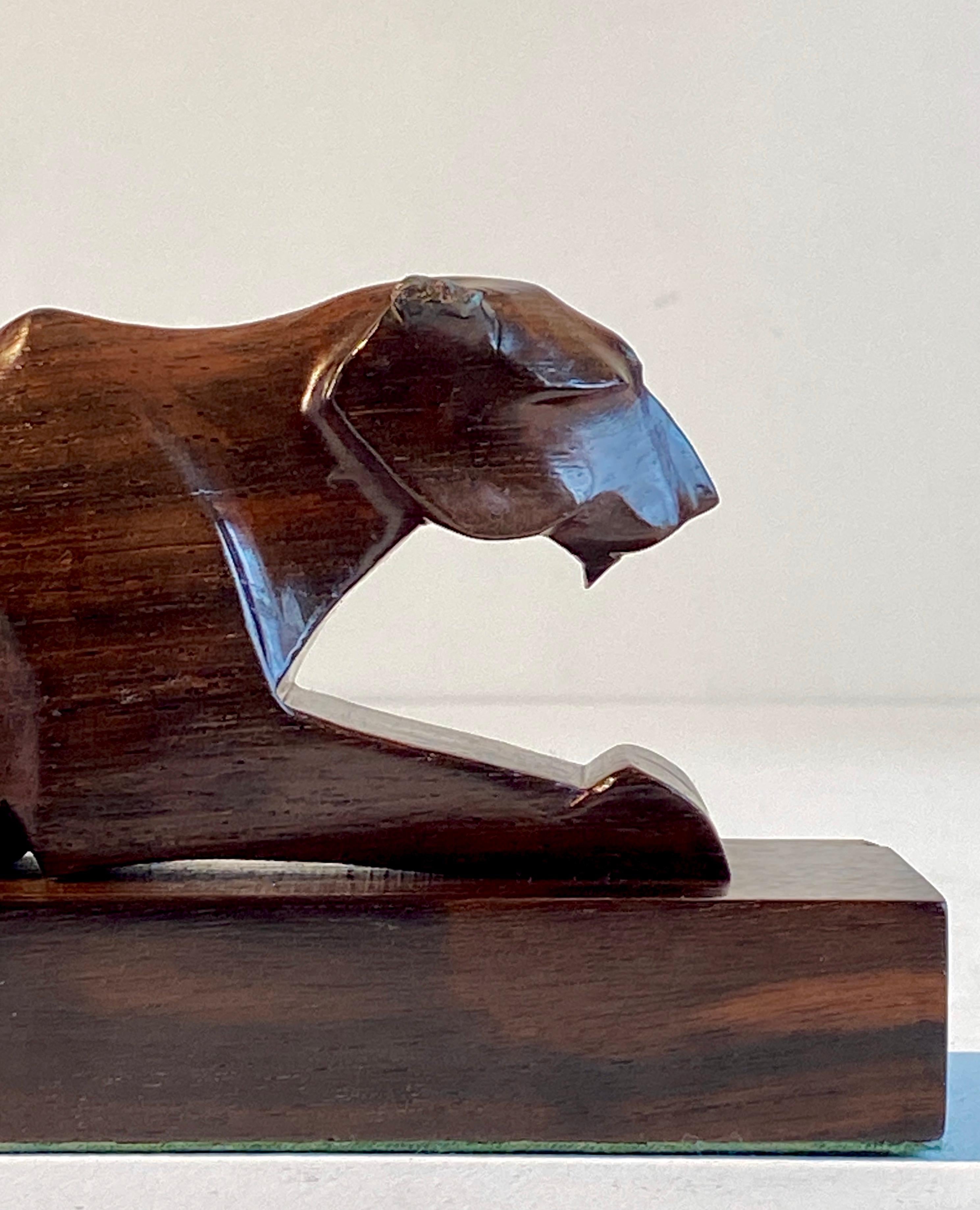Français Art Deco Carved Panther French Sculpture en vente