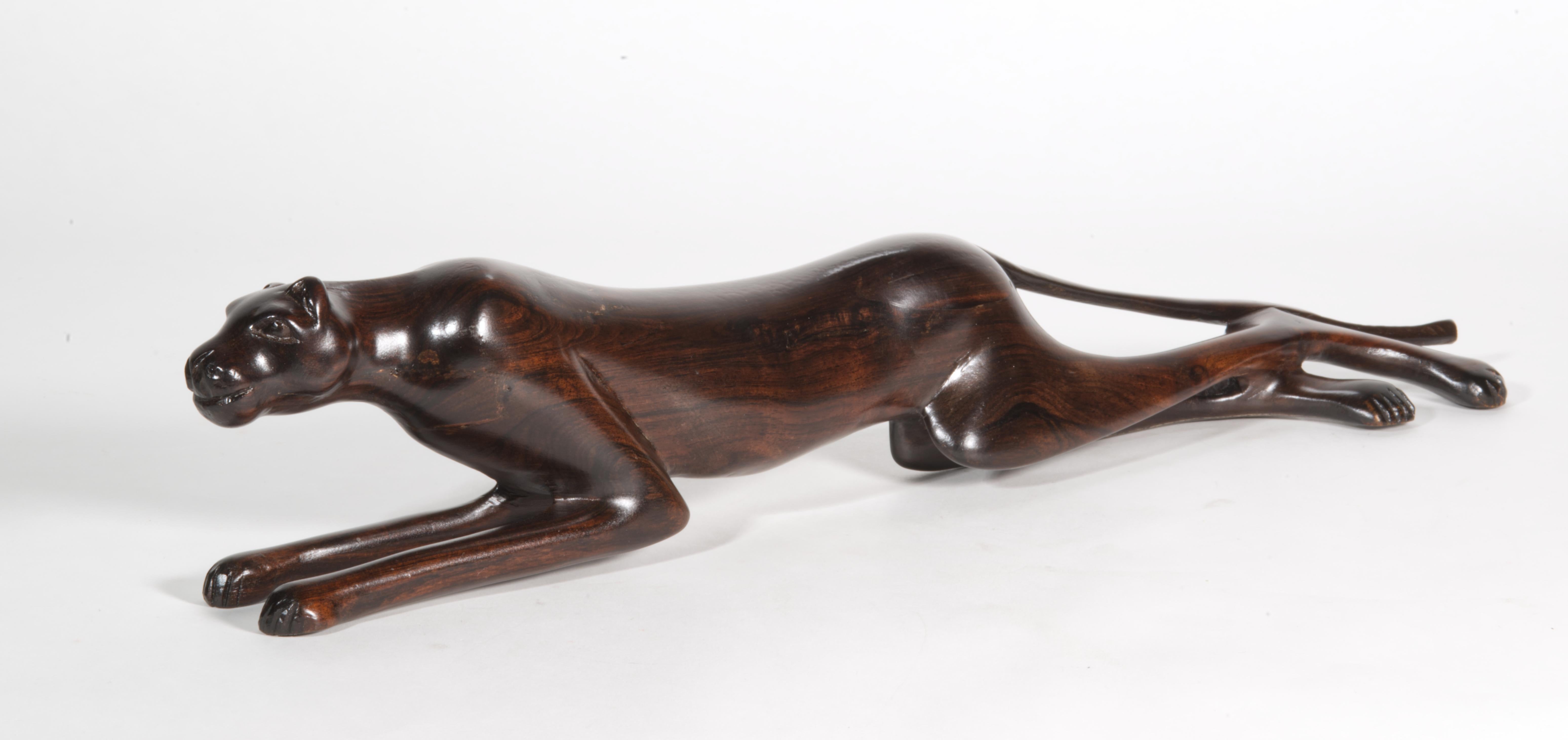 Sculpté Sculpture de panthère en bois d'ébène massif sculpté Art déco en vente
