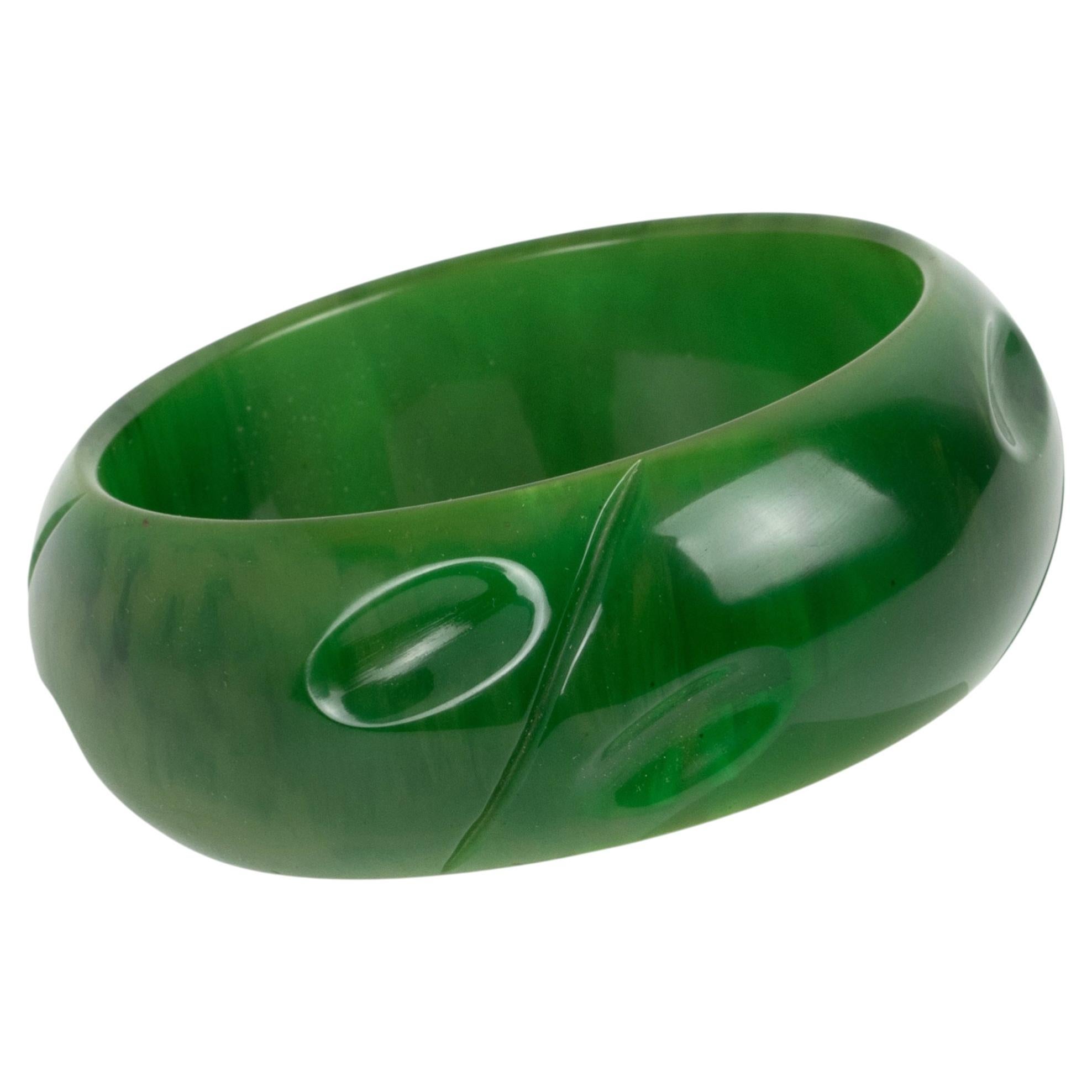 Art Deco Carved Spinach Swirl Bakelite Bracelet Bangle