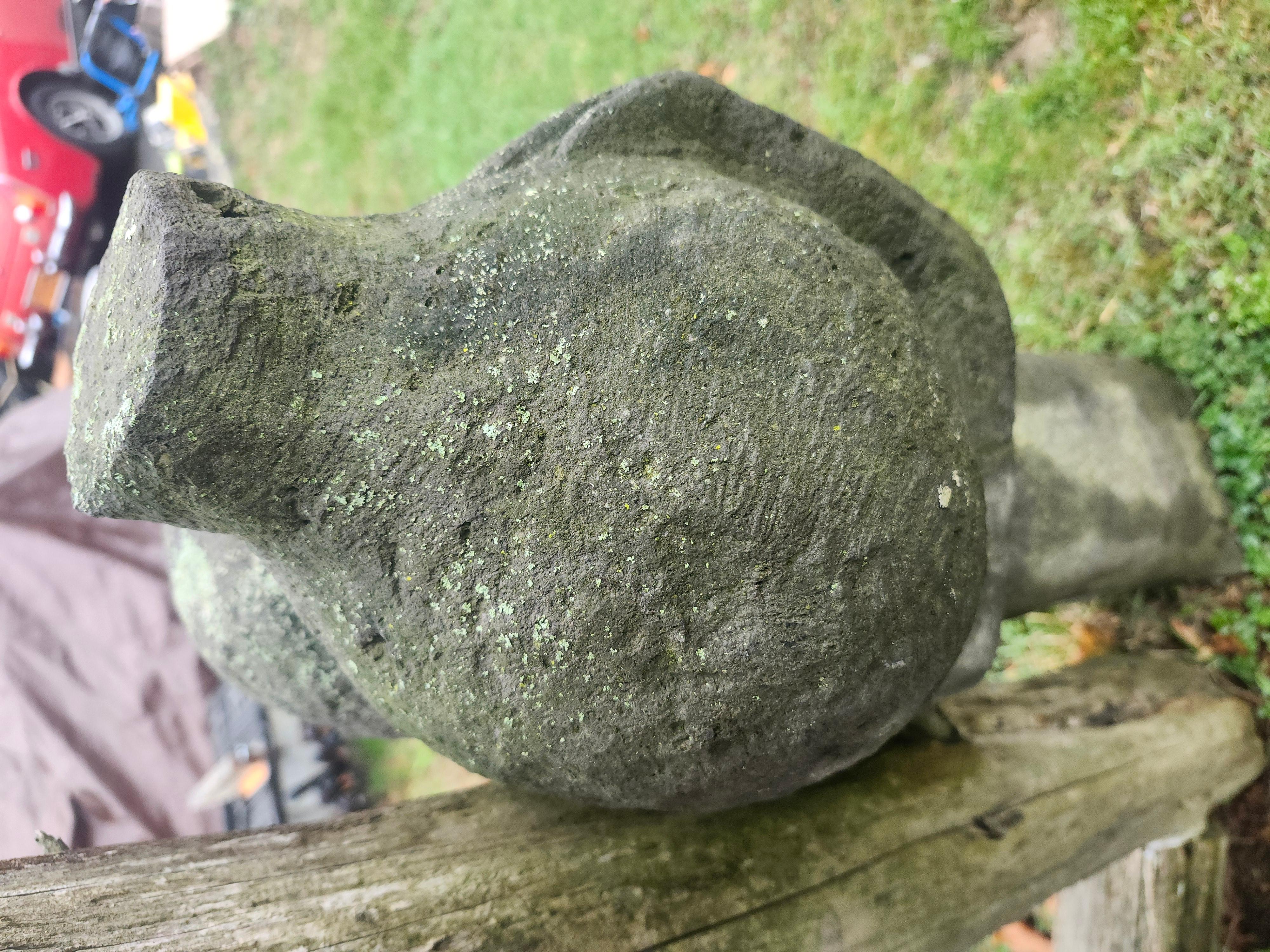Art Art Carved Stone Stone Figure of a Woman with an Urn C1930 en vente 1