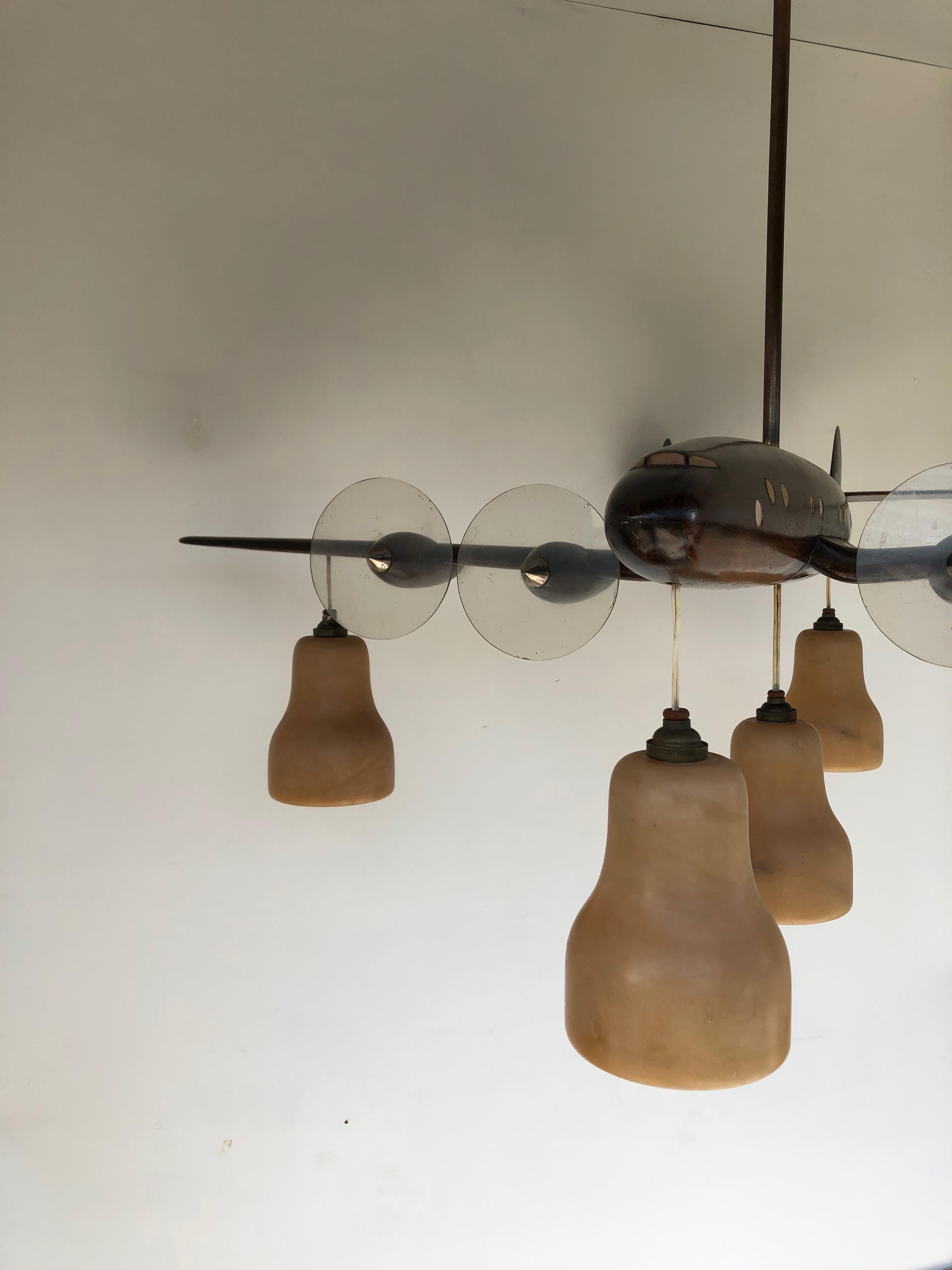 Francese Lampadario a forma di aeroplano in legno intagliato Art Carved 5 luci in vendita