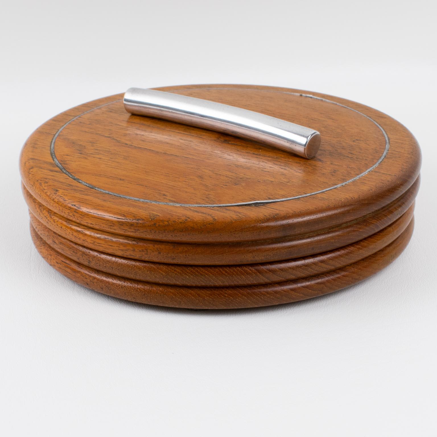 Art Deco Carved Wood Box with Metal Accent, France circa 1930 In Good Condition For Sale In Atlanta, GA