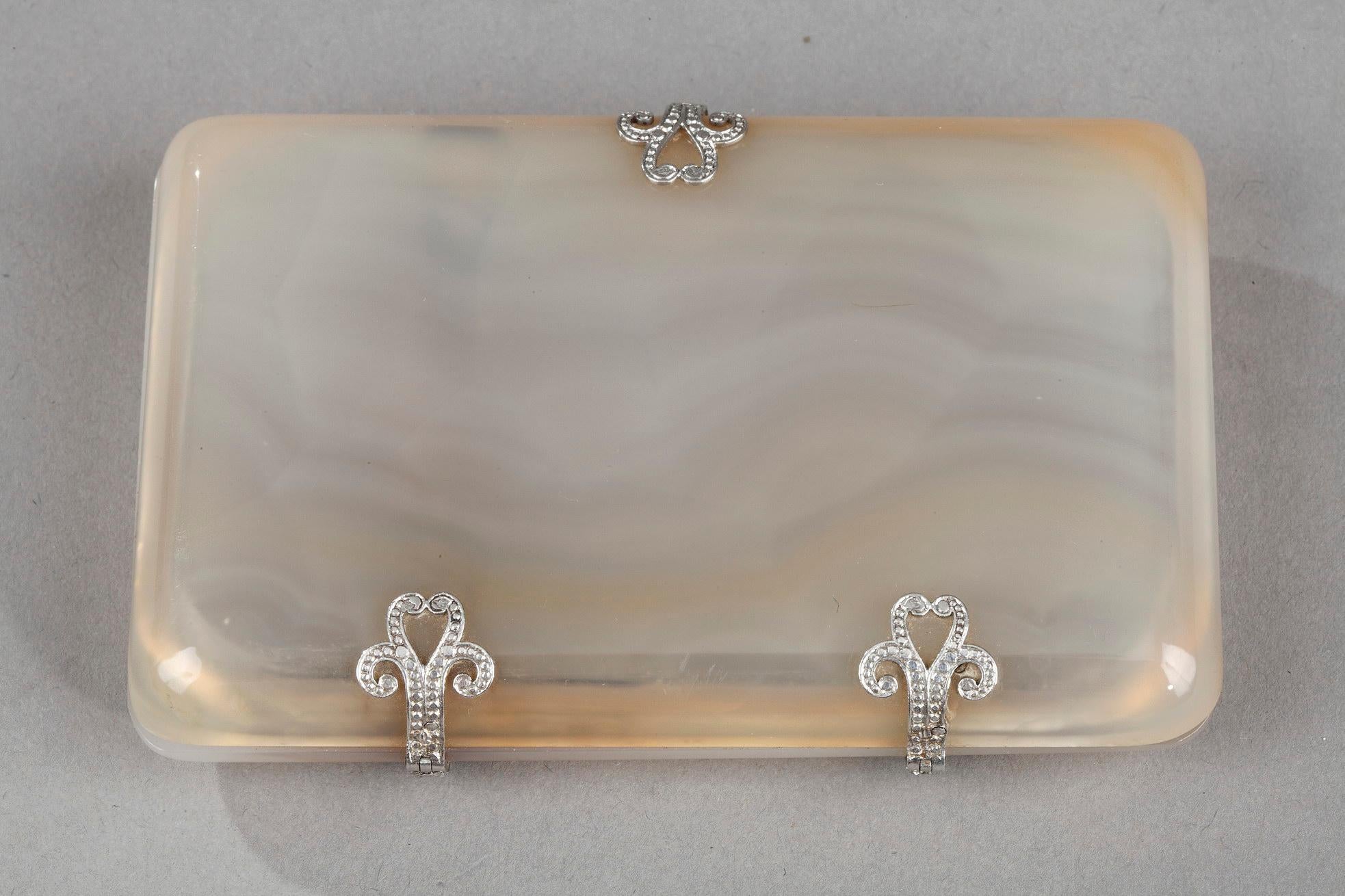 Art Deco Case with Agate, Gold, Diamonds and Emeralds In Good Condition In Paris, FR