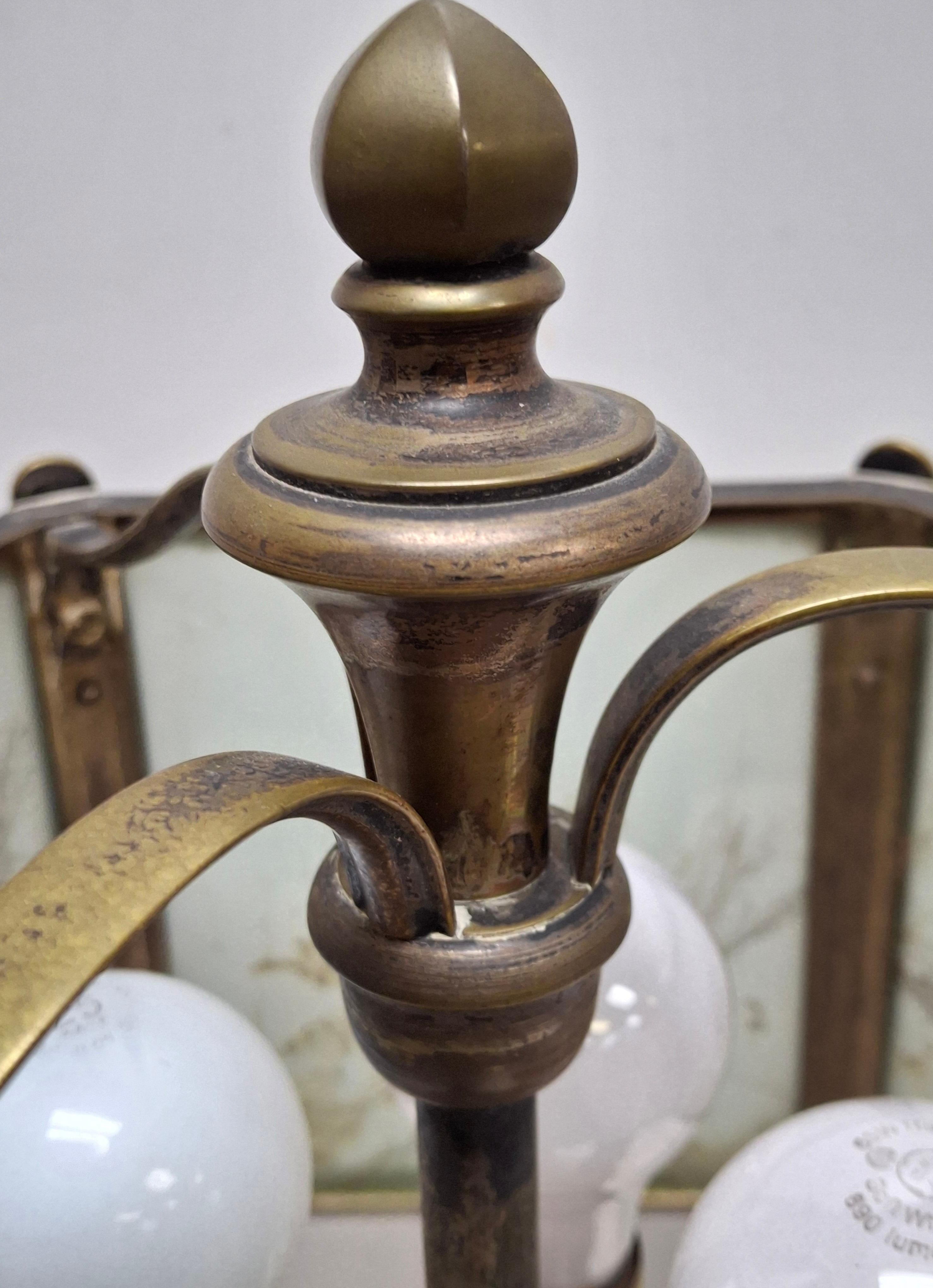 Art Deco Cast Bronze 4-Socket Table Lamp w/ Glass Taxidermy Butterfly Lamp Shade For Sale 4