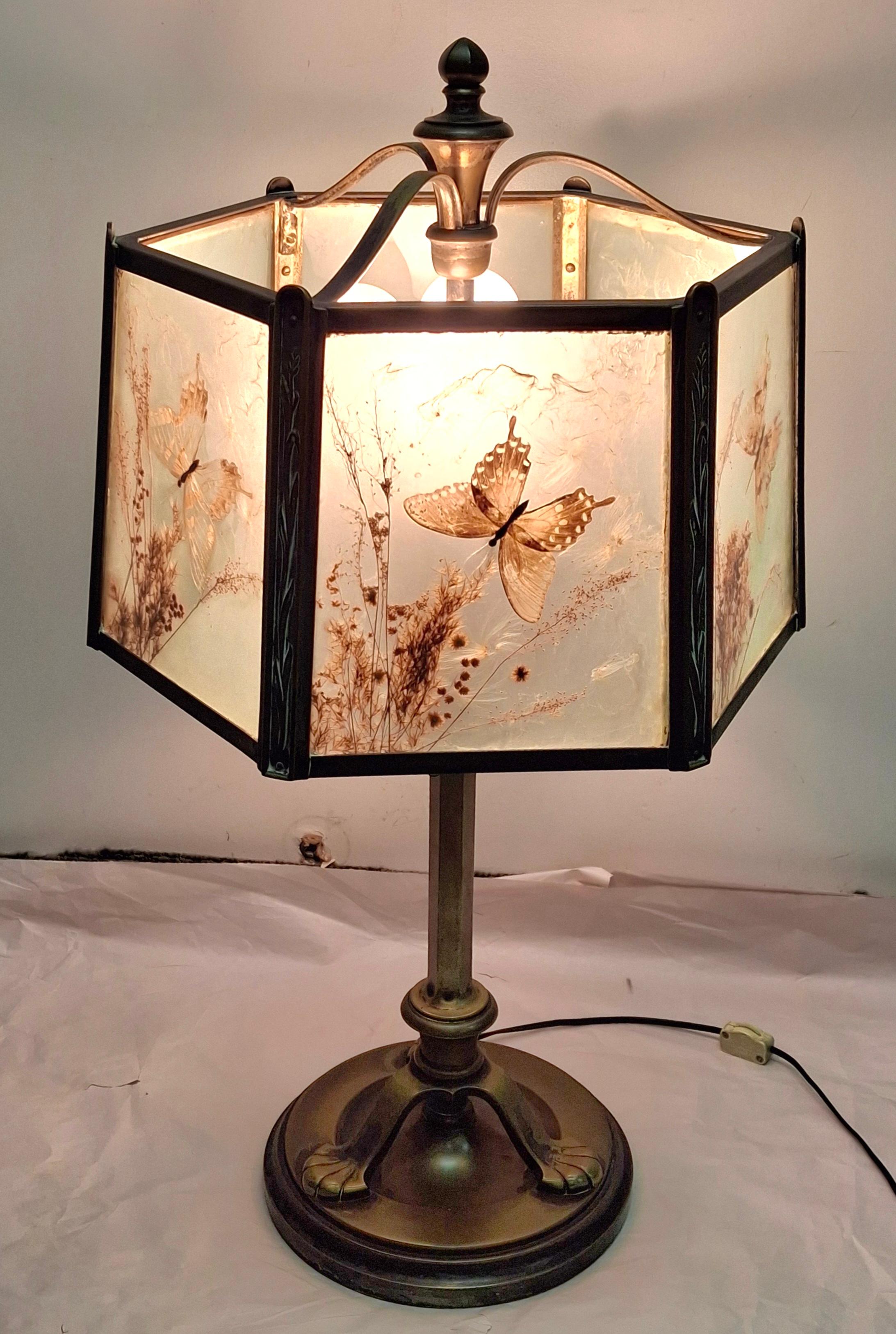 Art Deco Cast Bronze 4-Socket Table Lamp w/ Glass Taxidermy Butterfly Lamp Shade For Sale 1