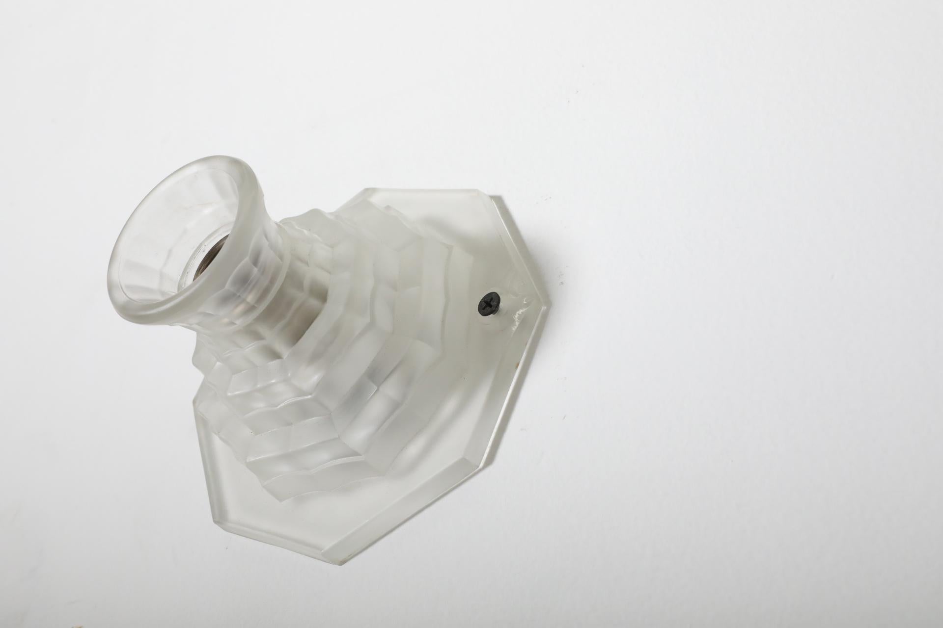 Supporti per prese di corrente in vetro fuso in stile Art Déco per parete o soffitto in vendita 4