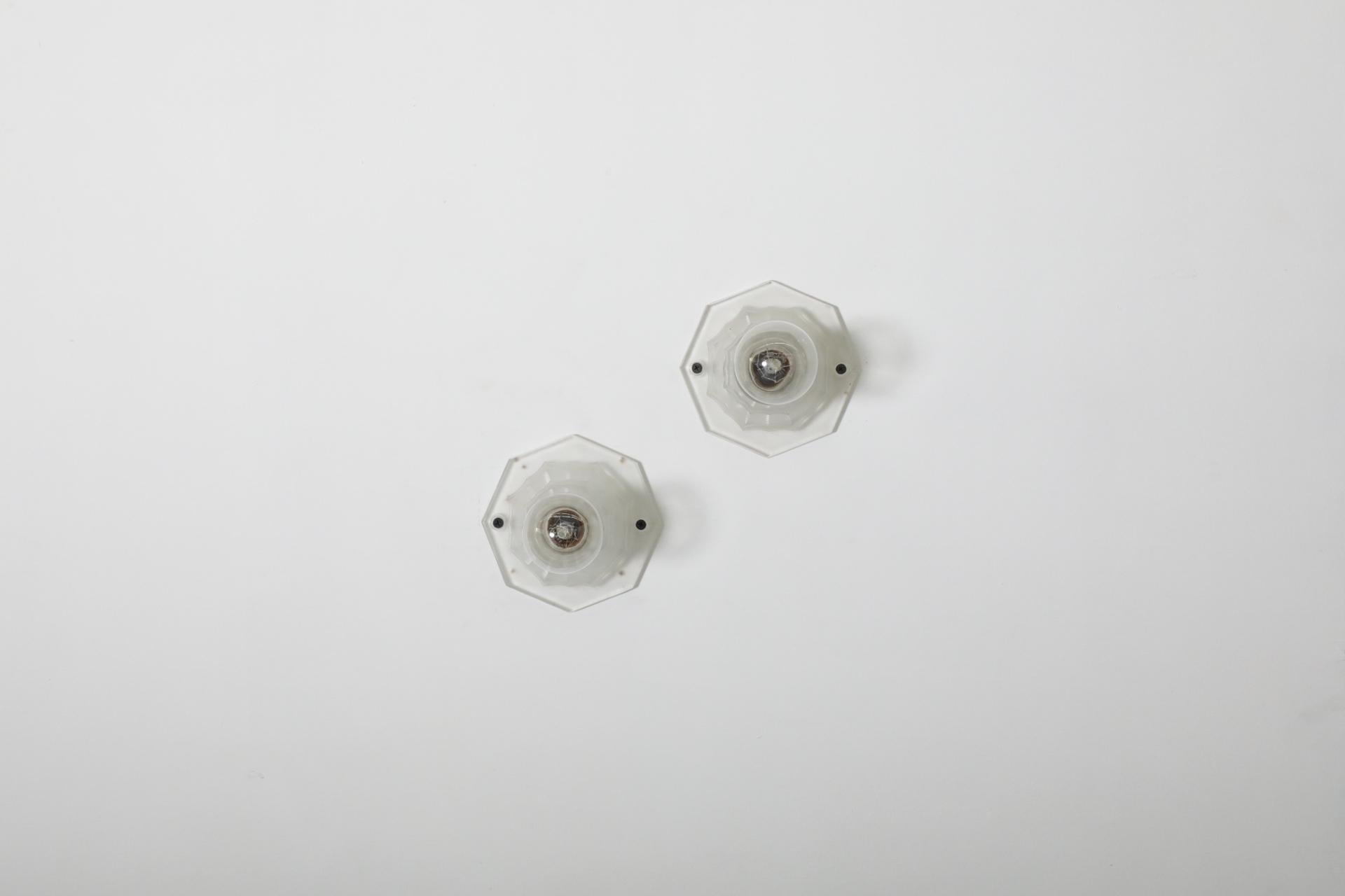 Olandese Supporti per prese di corrente in vetro fuso in stile Art Déco per parete o soffitto in vendita