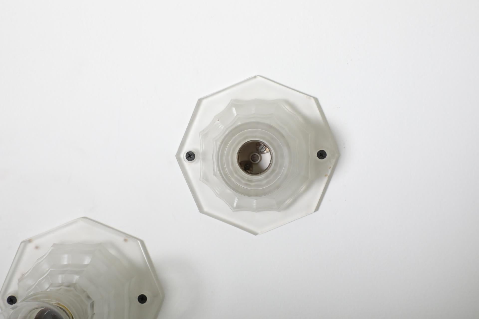 Supporti per prese di corrente in vetro fuso in stile Art Déco per parete o soffitto in vendita 2