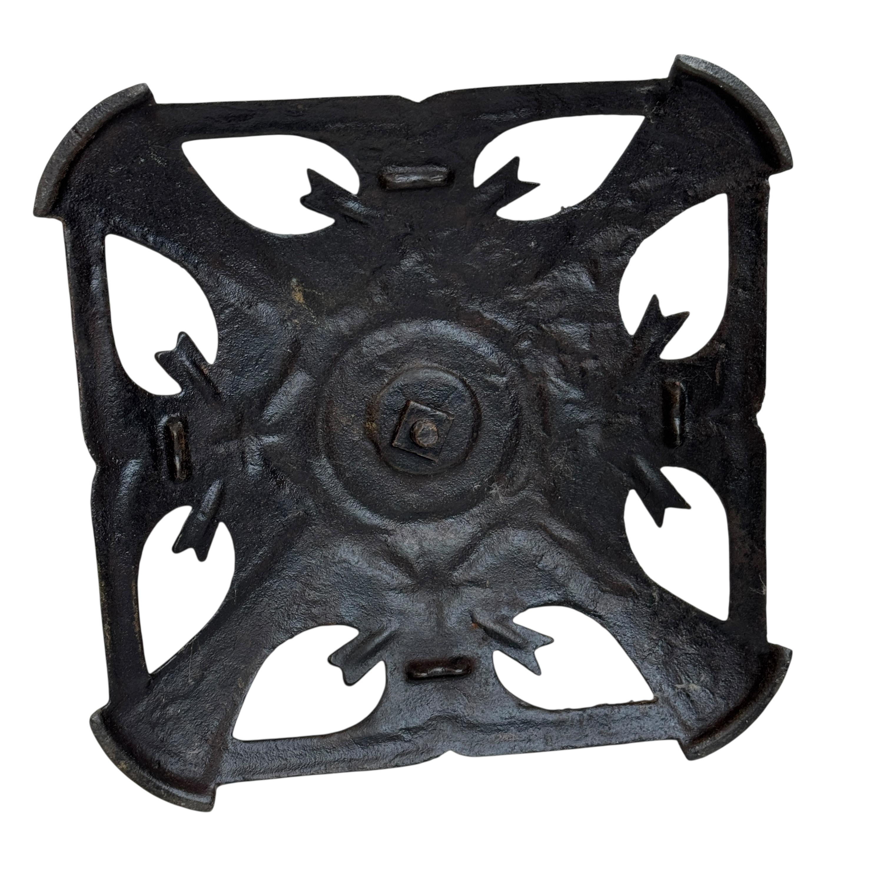 Soporte de hierro fundido Art Decó para árbol de Navidad, Vintage, Alemán, Años 1920 en venta 2