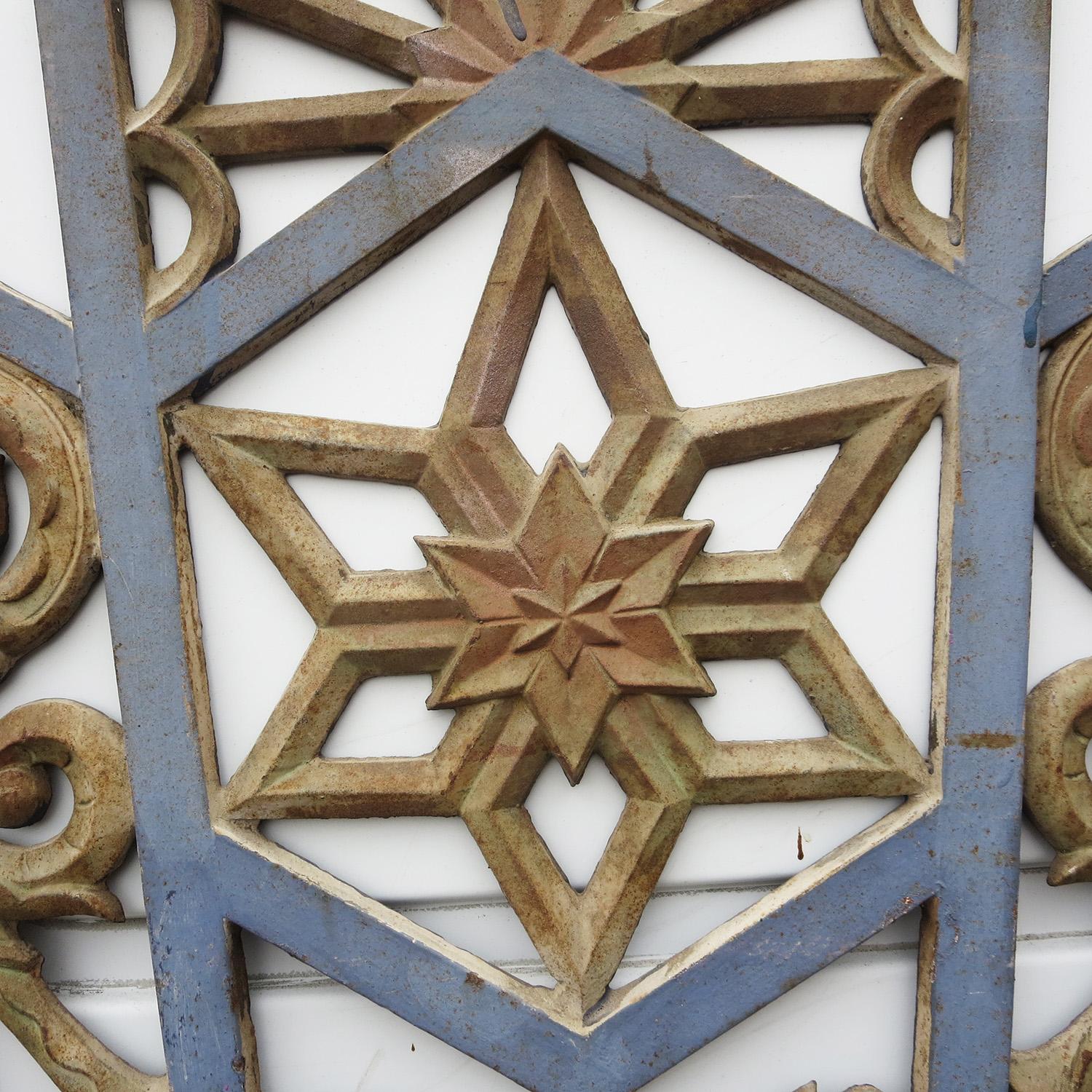 Art Deco Cast Iron Grates, Set of Two In Good Condition In North Hollywood, CA