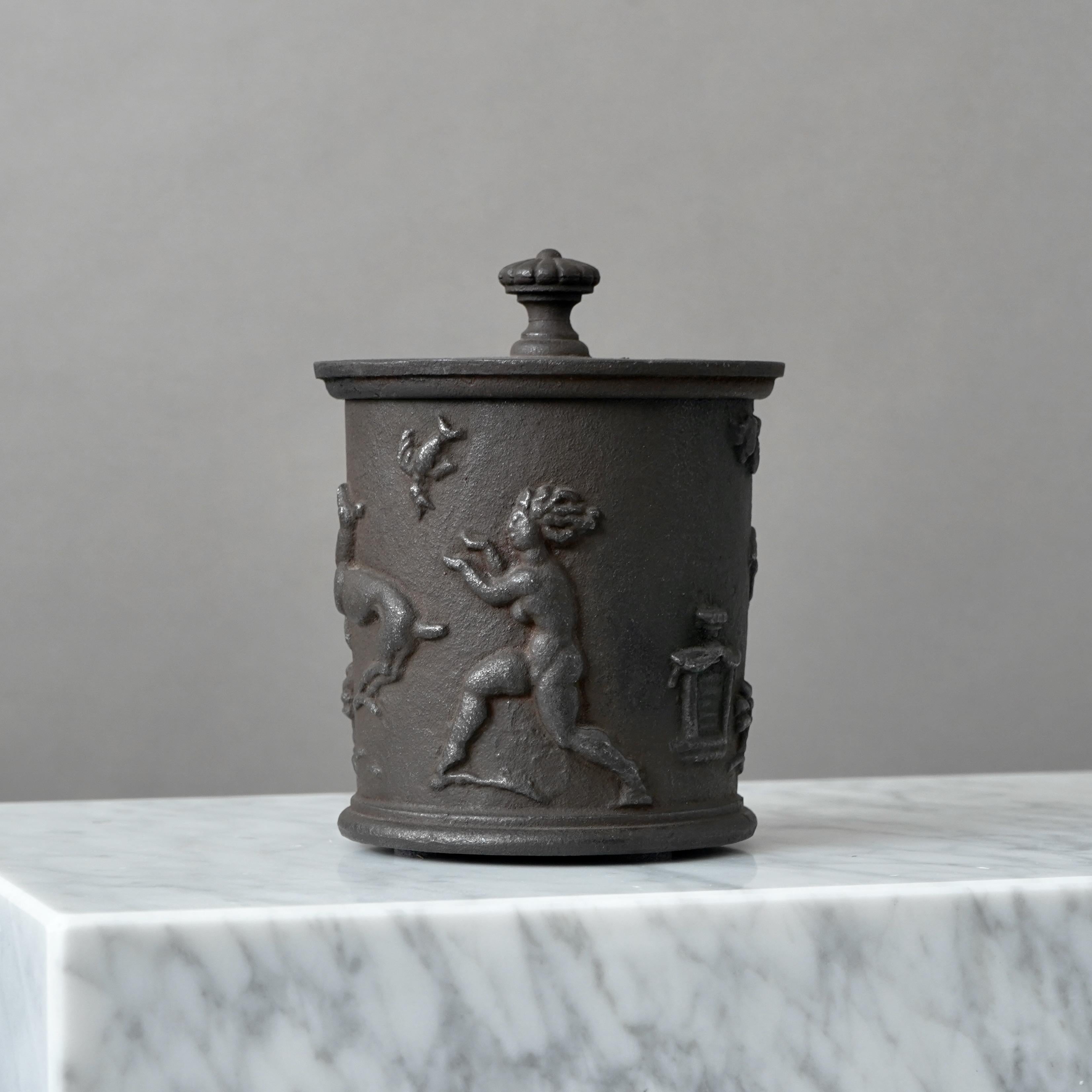 Art Deco Cast Iron Jar by Carl Elmberg, Nafveqvarns Bruk, Sweden, 1920s For Sale 6