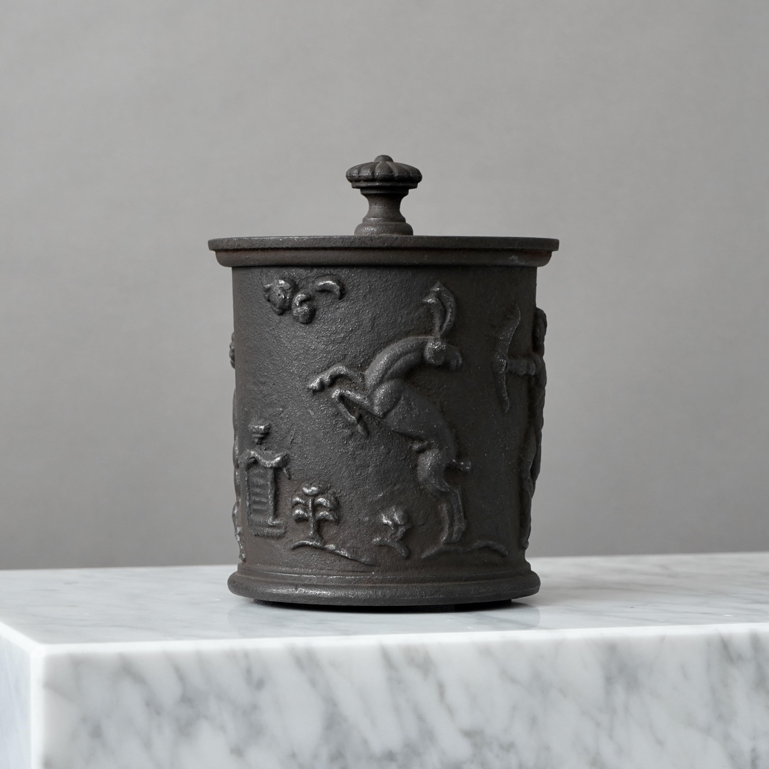 Art Deco Cast Iron Jar by Carl Elmberg, Nafveqvarns Bruk, Sweden, 1920s For Sale 1