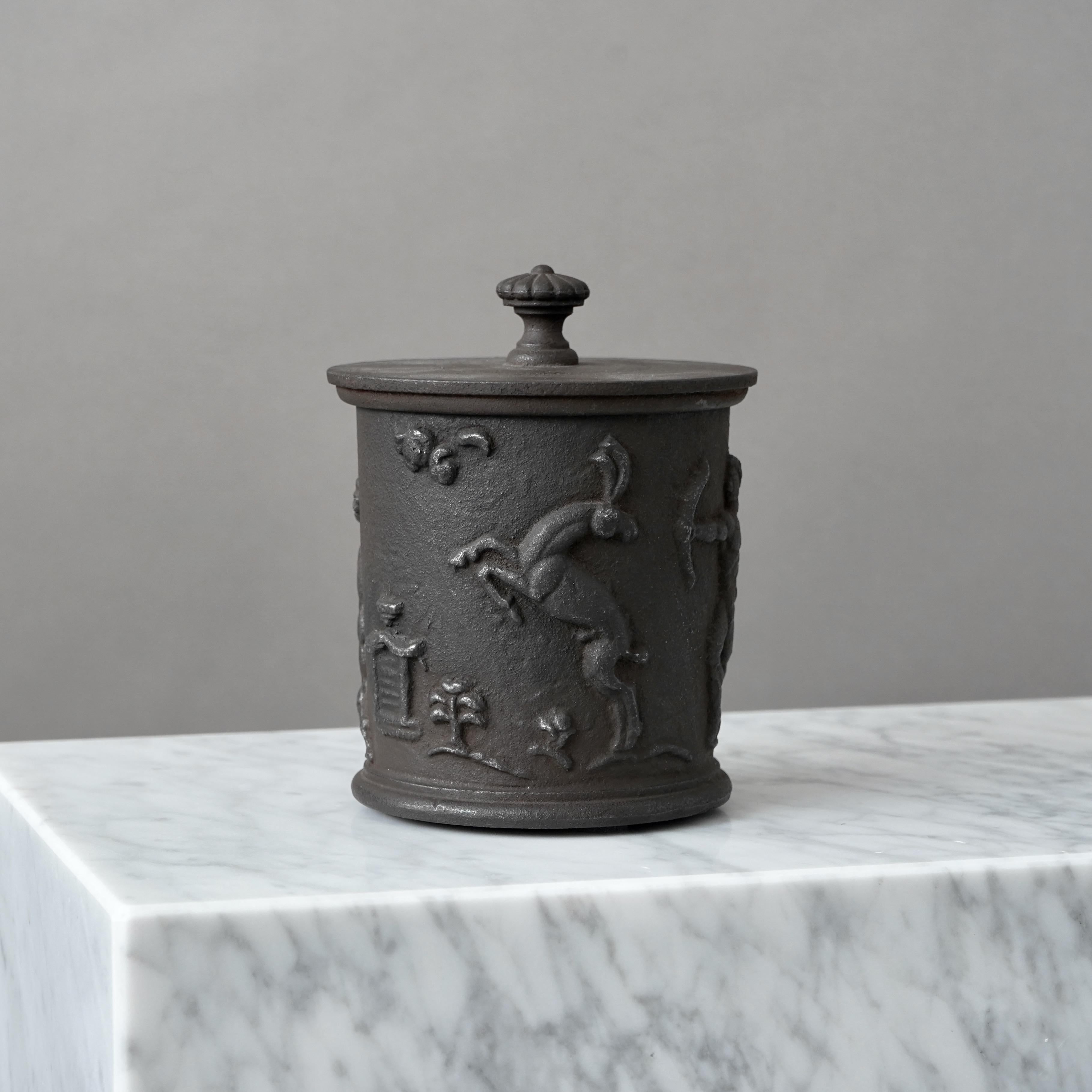 Art Deco Cast Iron Jar by Carl Elmberg, Nafveqvarns Bruk, Sweden, 1920s For Sale 2
