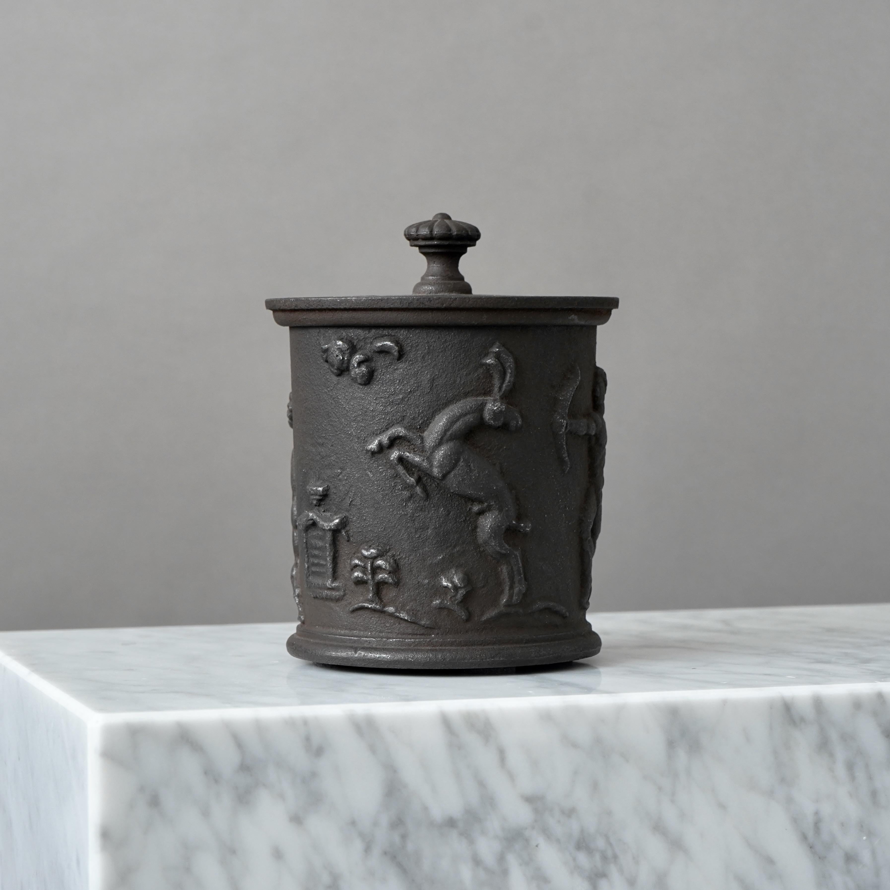 Art Deco Cast Iron Jar by Carl Elmberg, Nafveqvarns Bruk, Sweden, 1920s For Sale 3