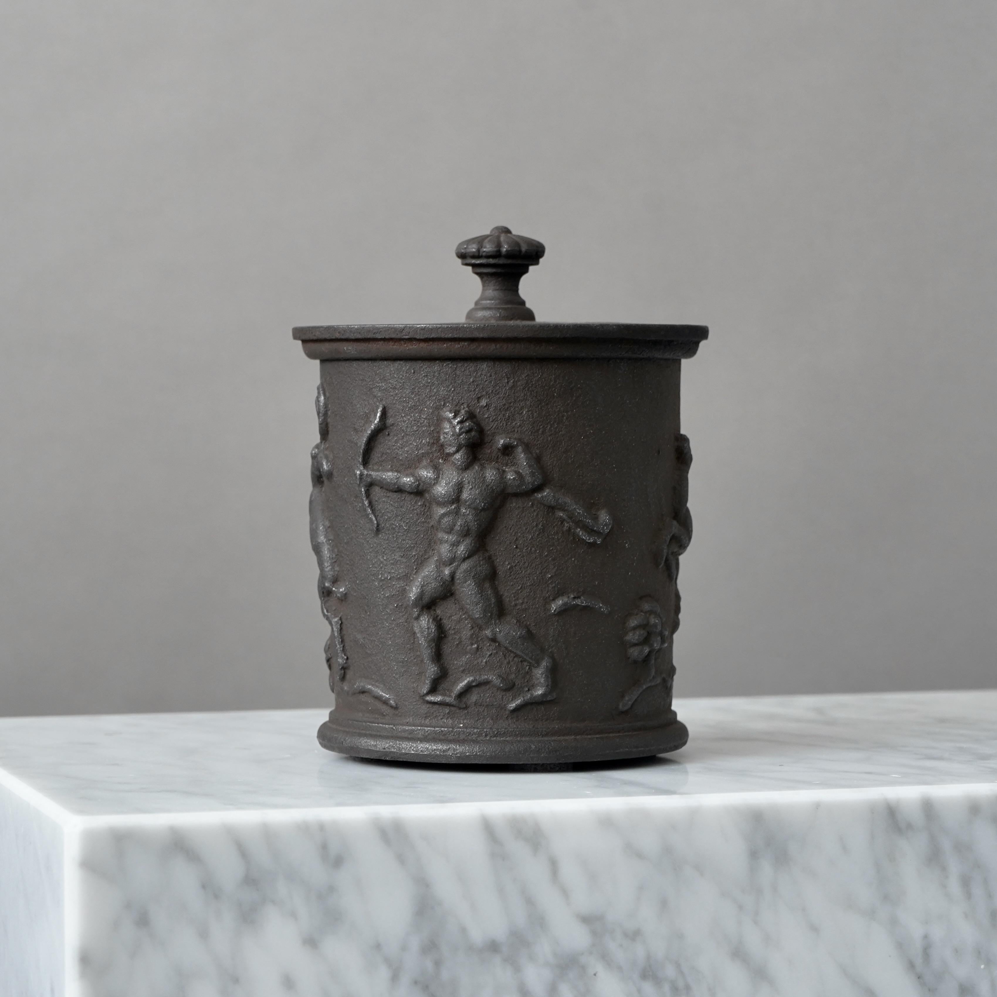 Art Deco Cast Iron Jar by Carl Elmberg, Nafveqvarns Bruk, Sweden, 1920s For Sale 4