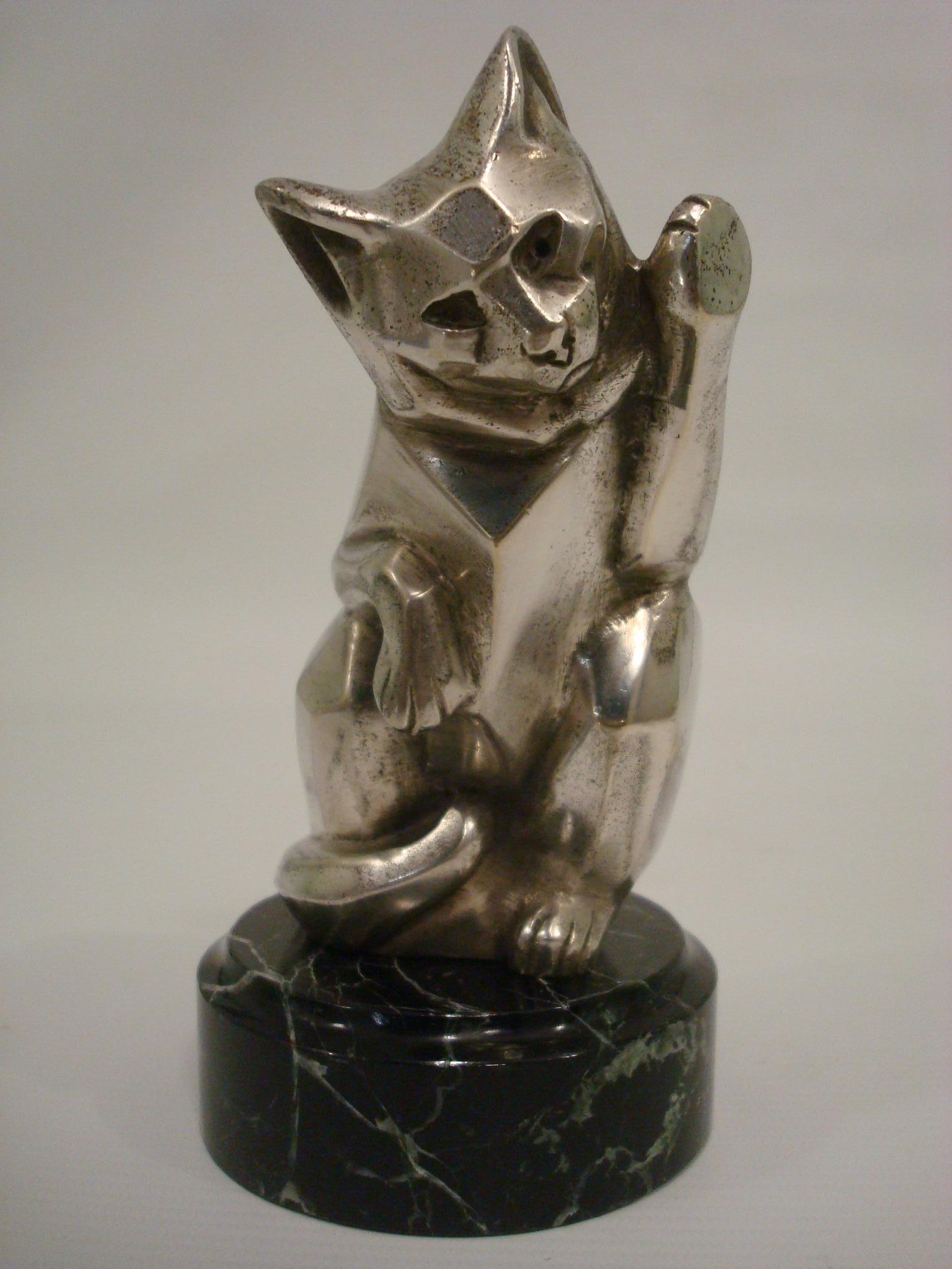 Art Deco Cat Sculpture Paperweight Silvered Bronze. Signed Rochard, France 1920 For Sale 1