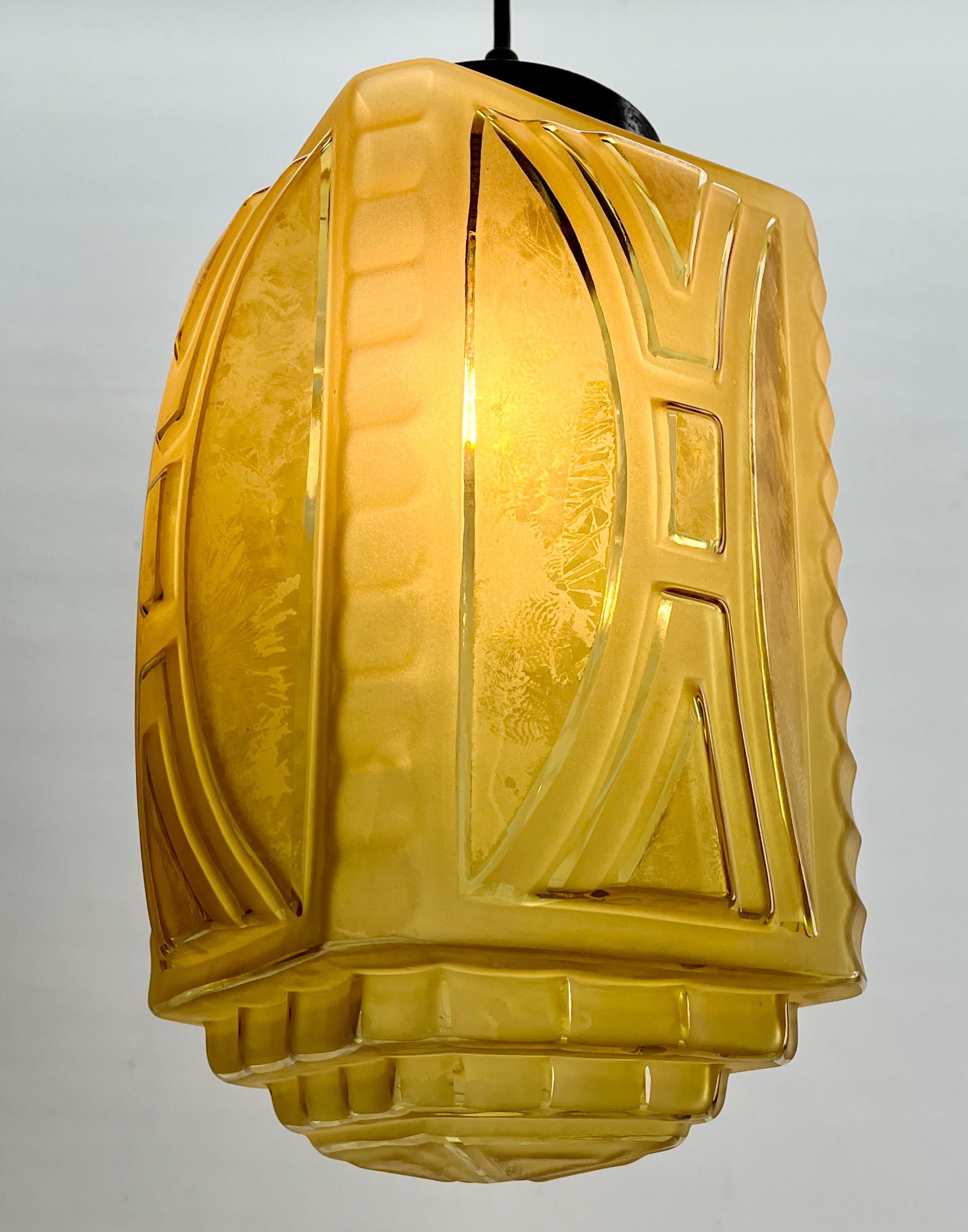 Hand-Crafted Art Deco Ceiling Lamp, Belgium Glass Shade Scailmont, 1930s For Sale
