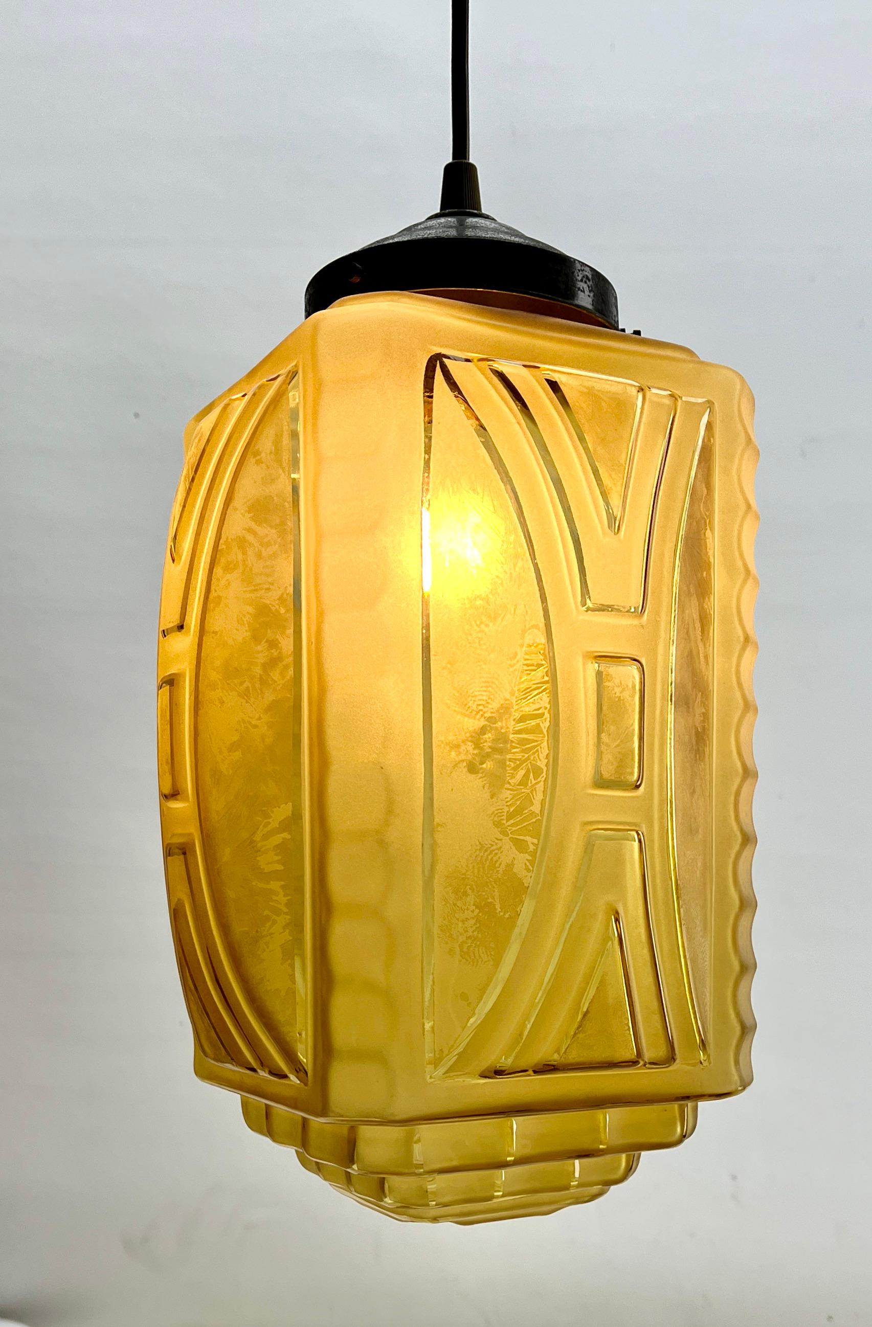 Art Deco Ceiling Lamp, Belgium Glass Shade Scailmont, 1930s For Sale 1