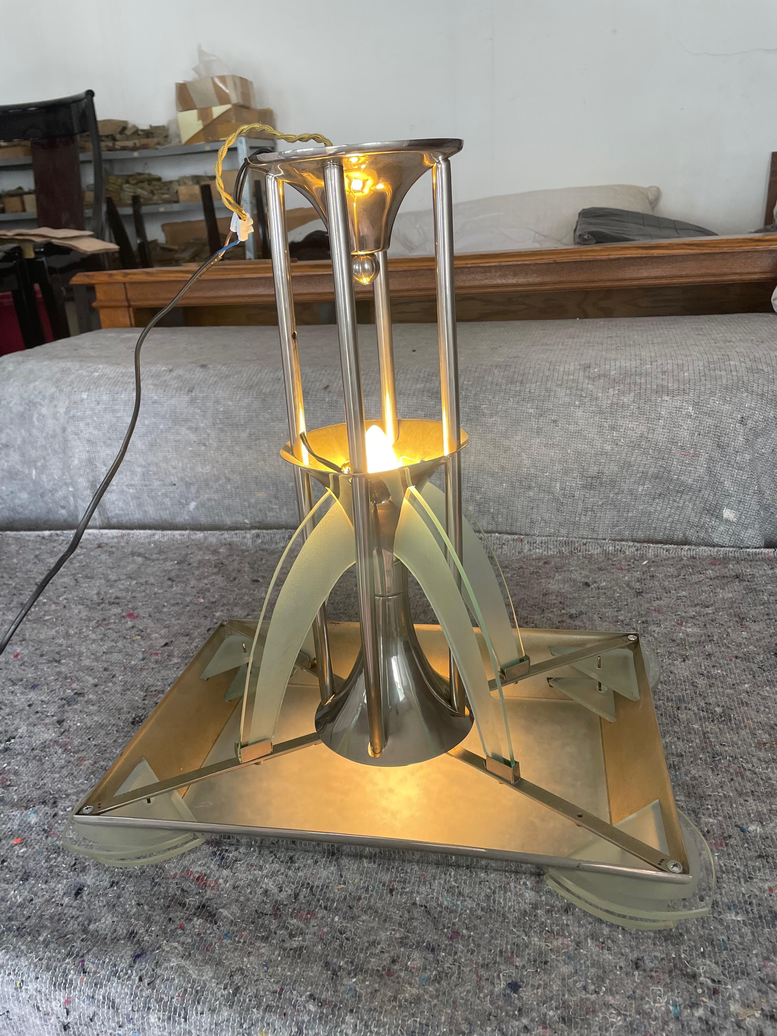 Art Déco ceiling lamp by Atelier Petitot . France 1920s. Signed and numbered. im Zustand „Gut“ im Angebot in Köln, NW