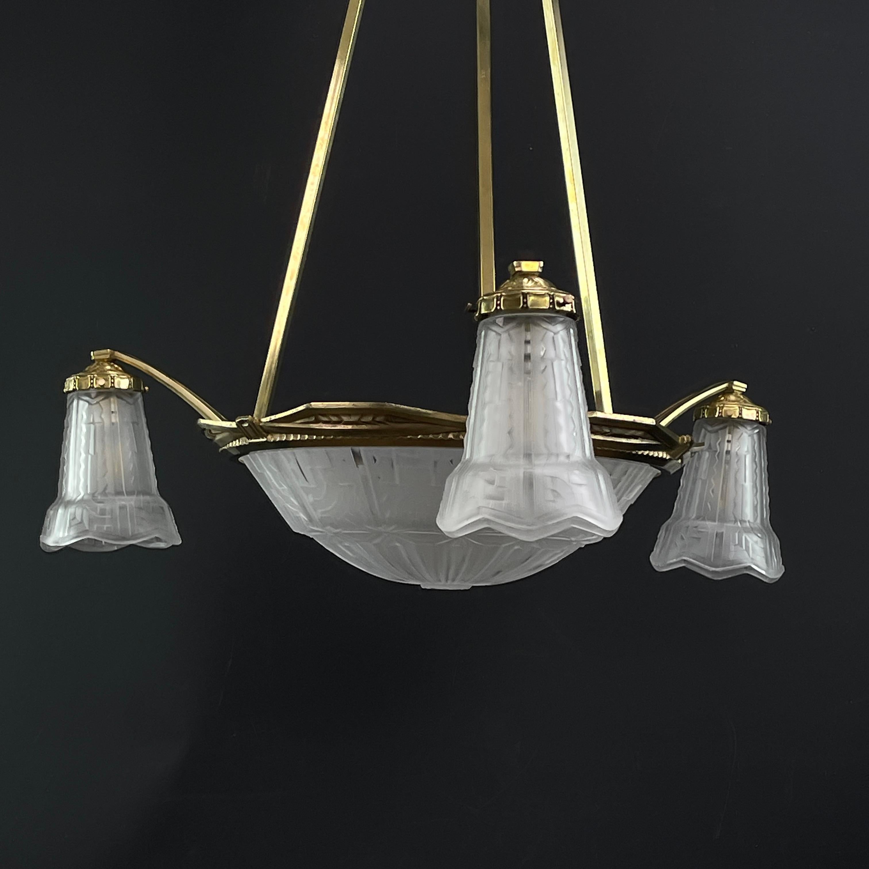 Francese ART DECO lampadario a soffitto P. Maynadier lampada a sospensione in bronzo, anni '30 in vendita