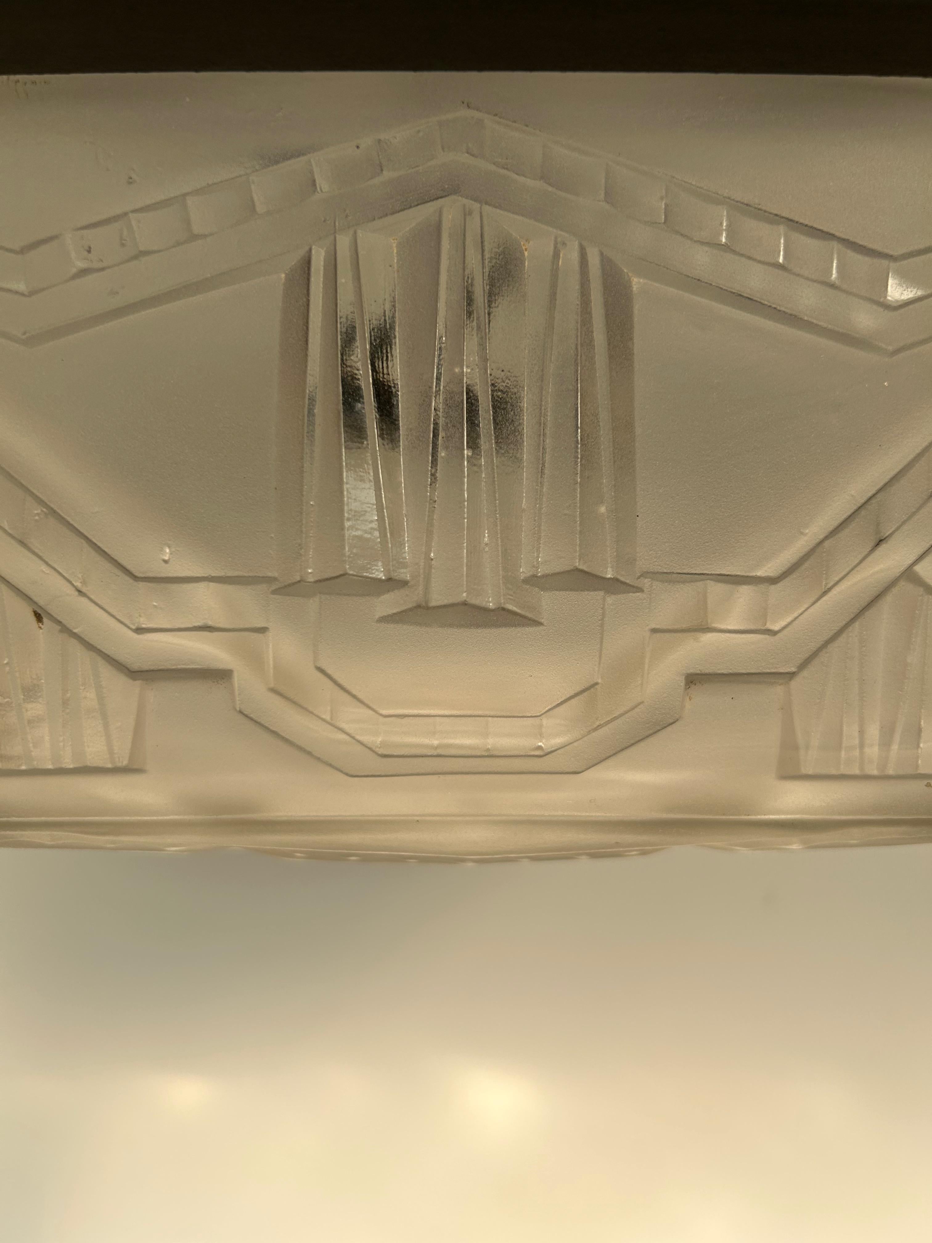 Art Deco Ceiling Lamp In Molded Glass For Sale 1